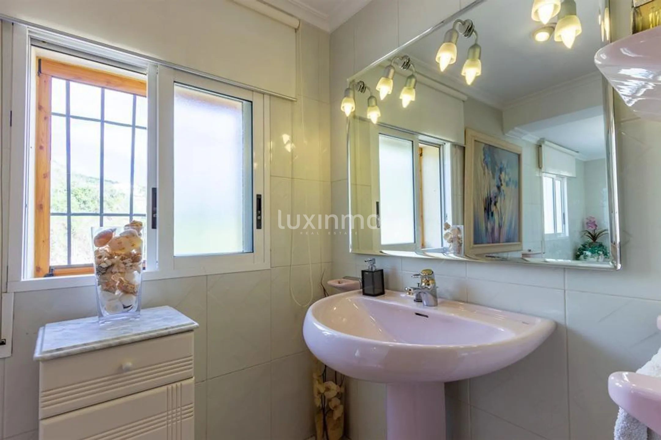 Средиземноморский отдельный дом с бассейном в Финестрате — photo 18