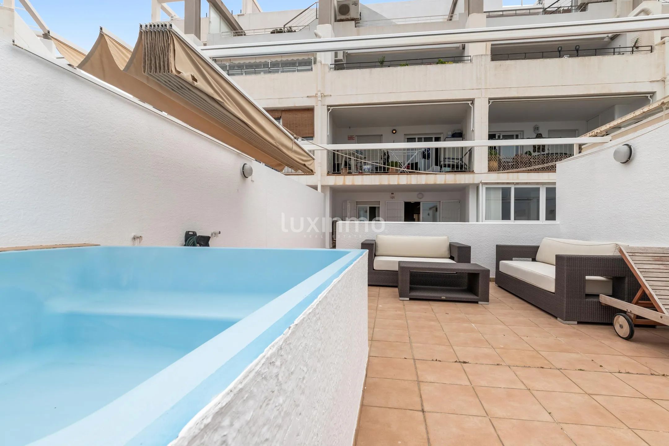 Modern sea-view flat with terrace in Rincón de Loix — photo 19
