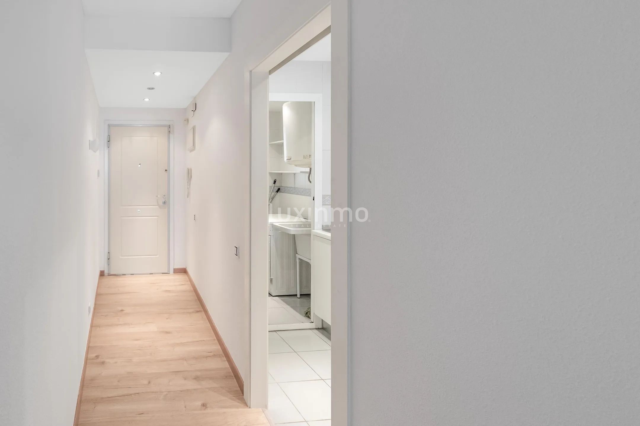 Modern sea‑view flat with terrace in Rincón de Loix — photo 5