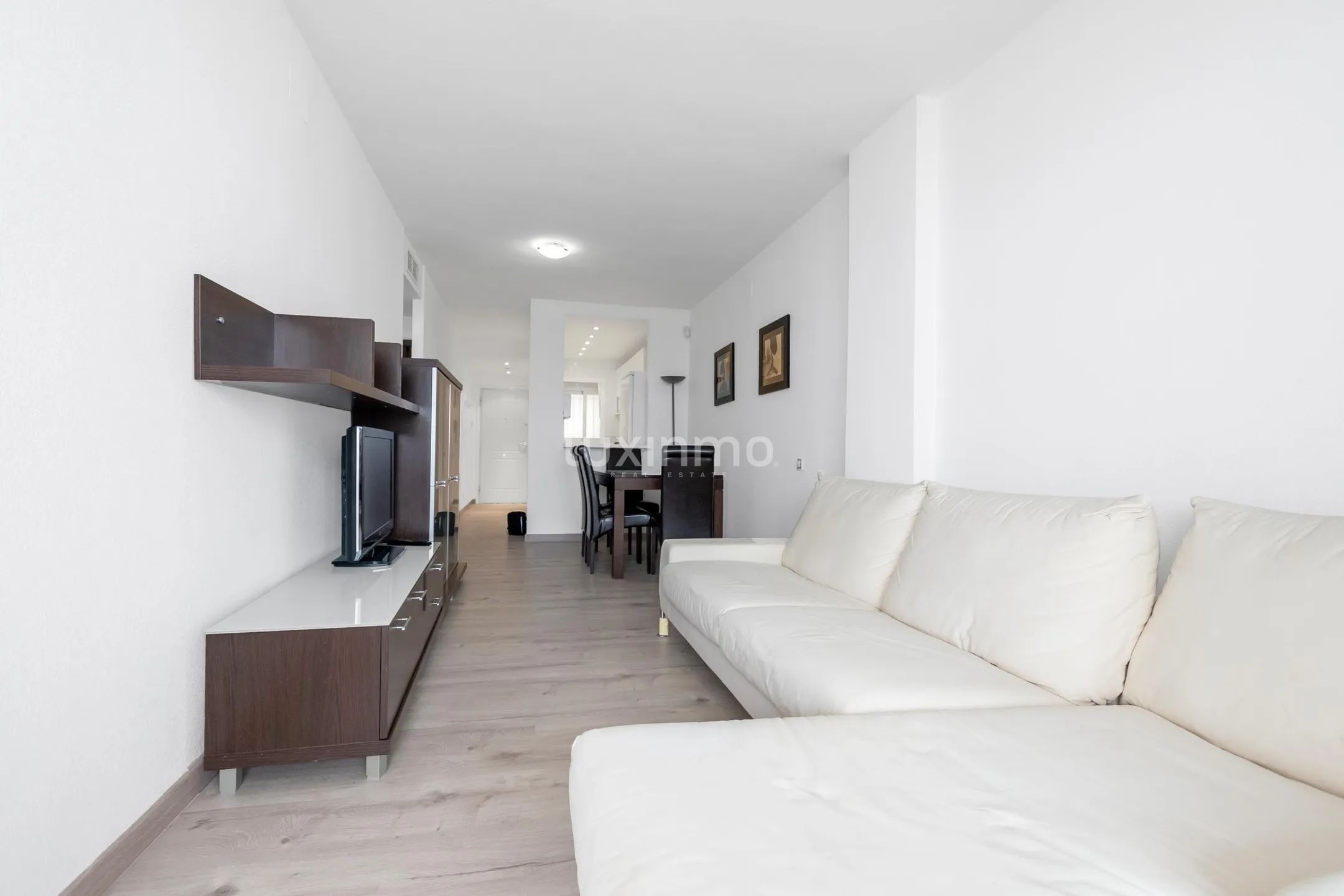 Modern sea‑view flat with terrace in Rincón de Loix — photo 4