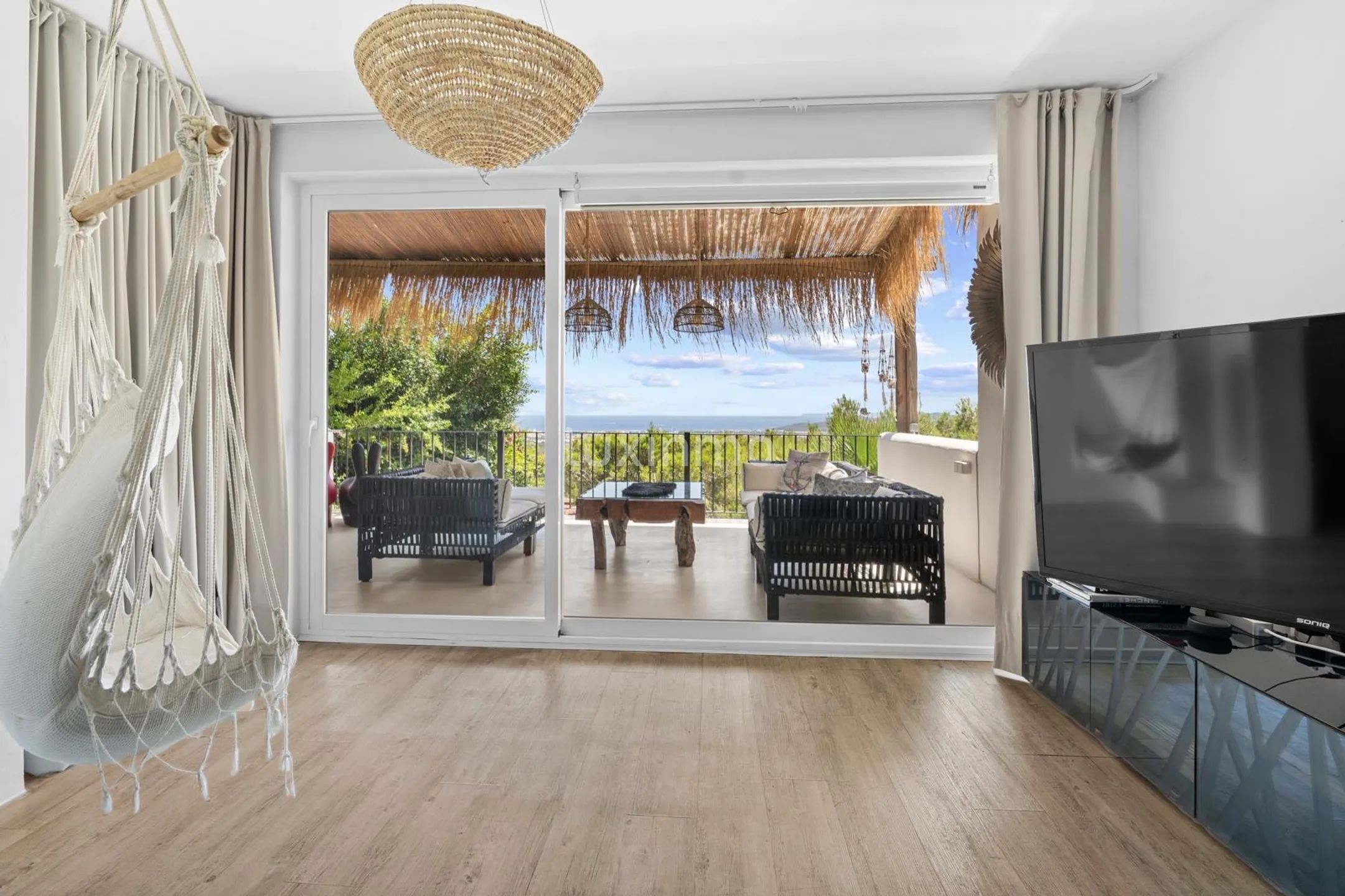 Traditional Ibicenco House with Modern Style - Prime Rental Opportunity — photo 20