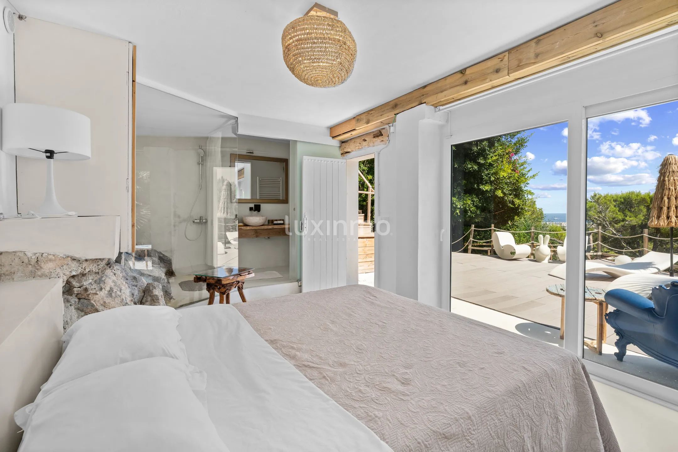 Traditional Ibicenco House with Modern Style - Prime Rental Opportunity — photo 41