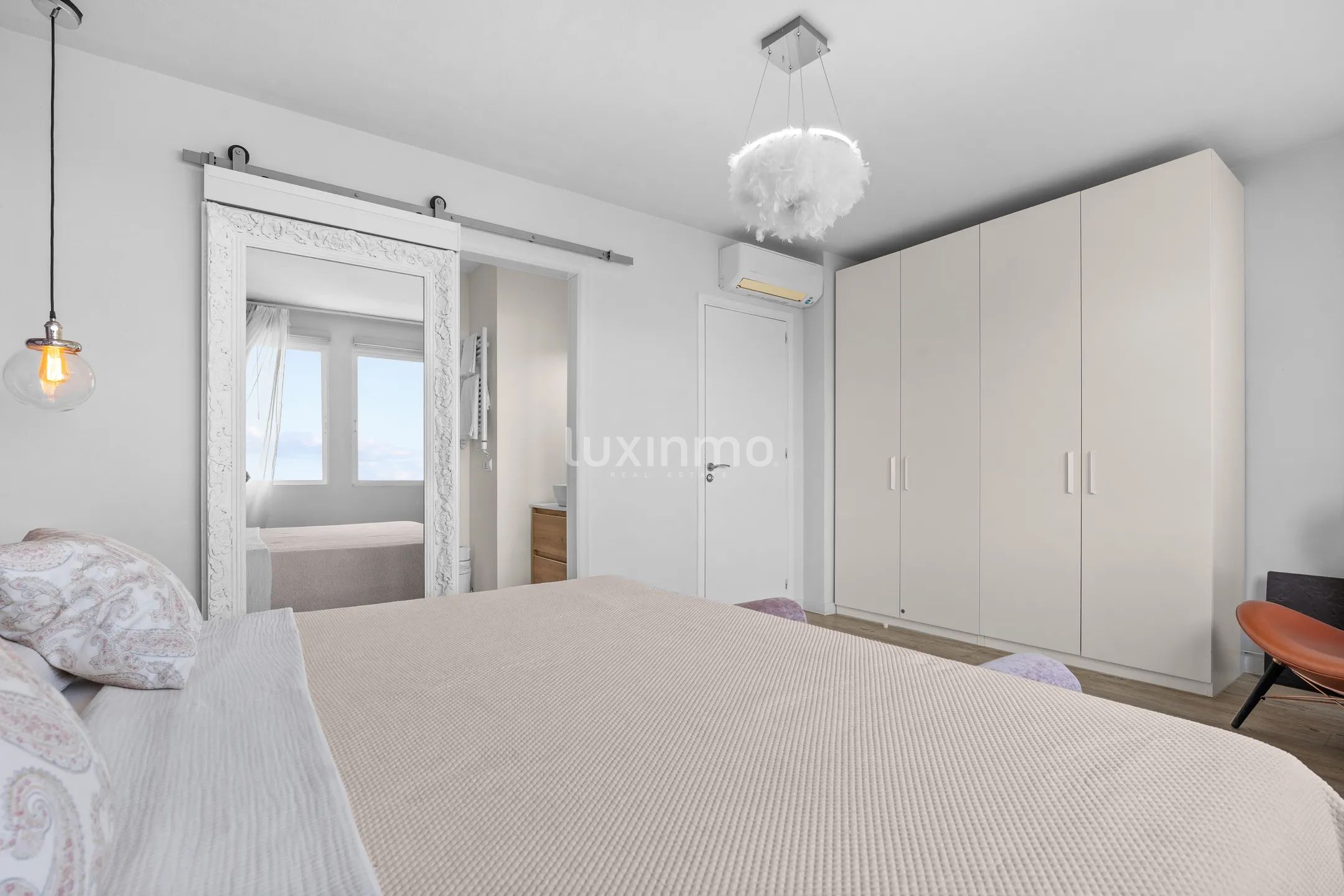 Traditional Ibicenco House with Modern Style - Prime Rental Opportunity — photo 38