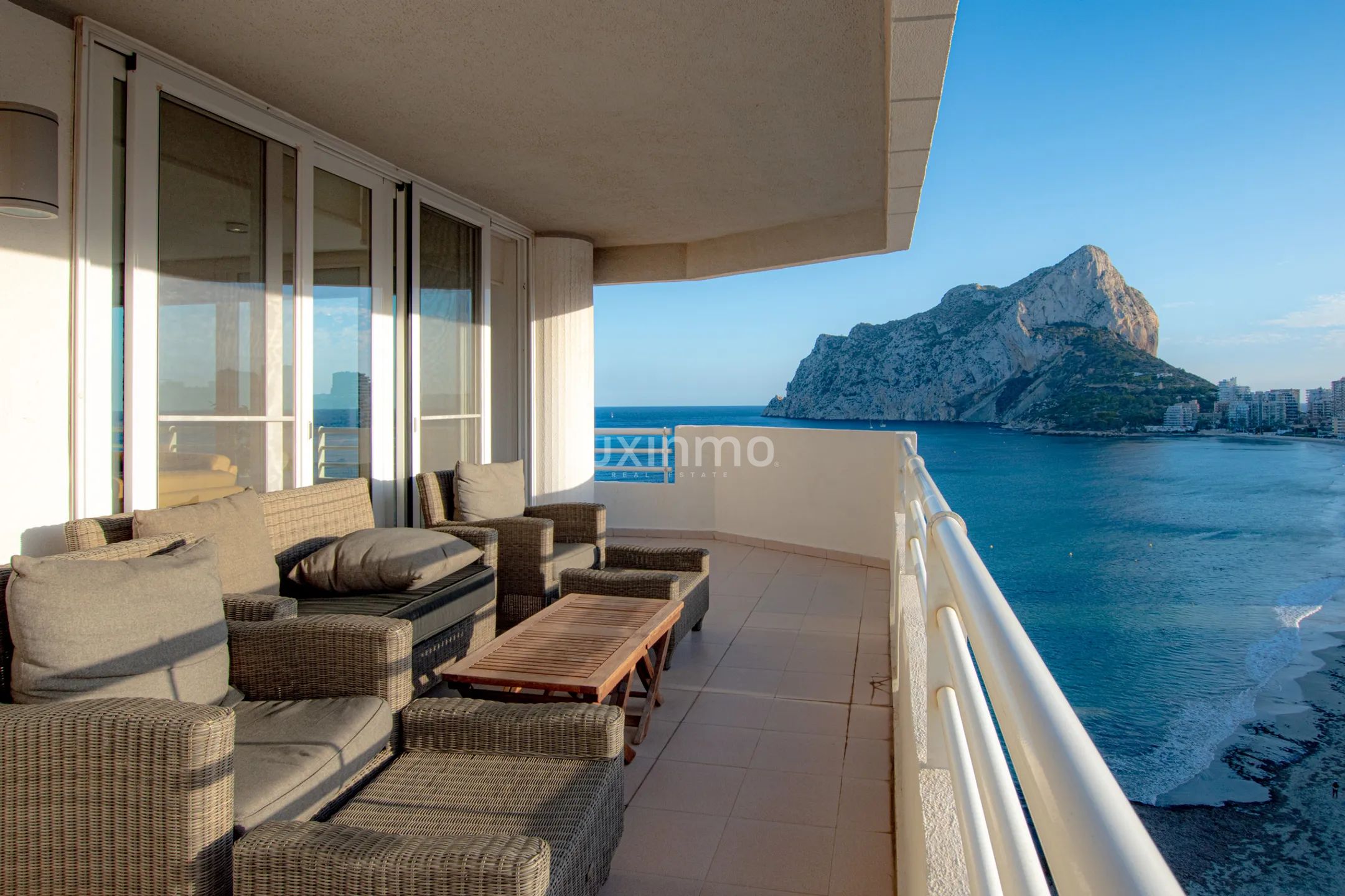Magnífico apartamento en Calpe con vistas abiertas al mar en venta en Calpe