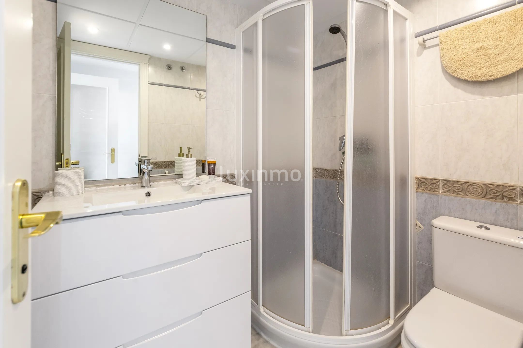 Современная квартира с террасой и видом на море в Маскарате, Алтея — photo 13