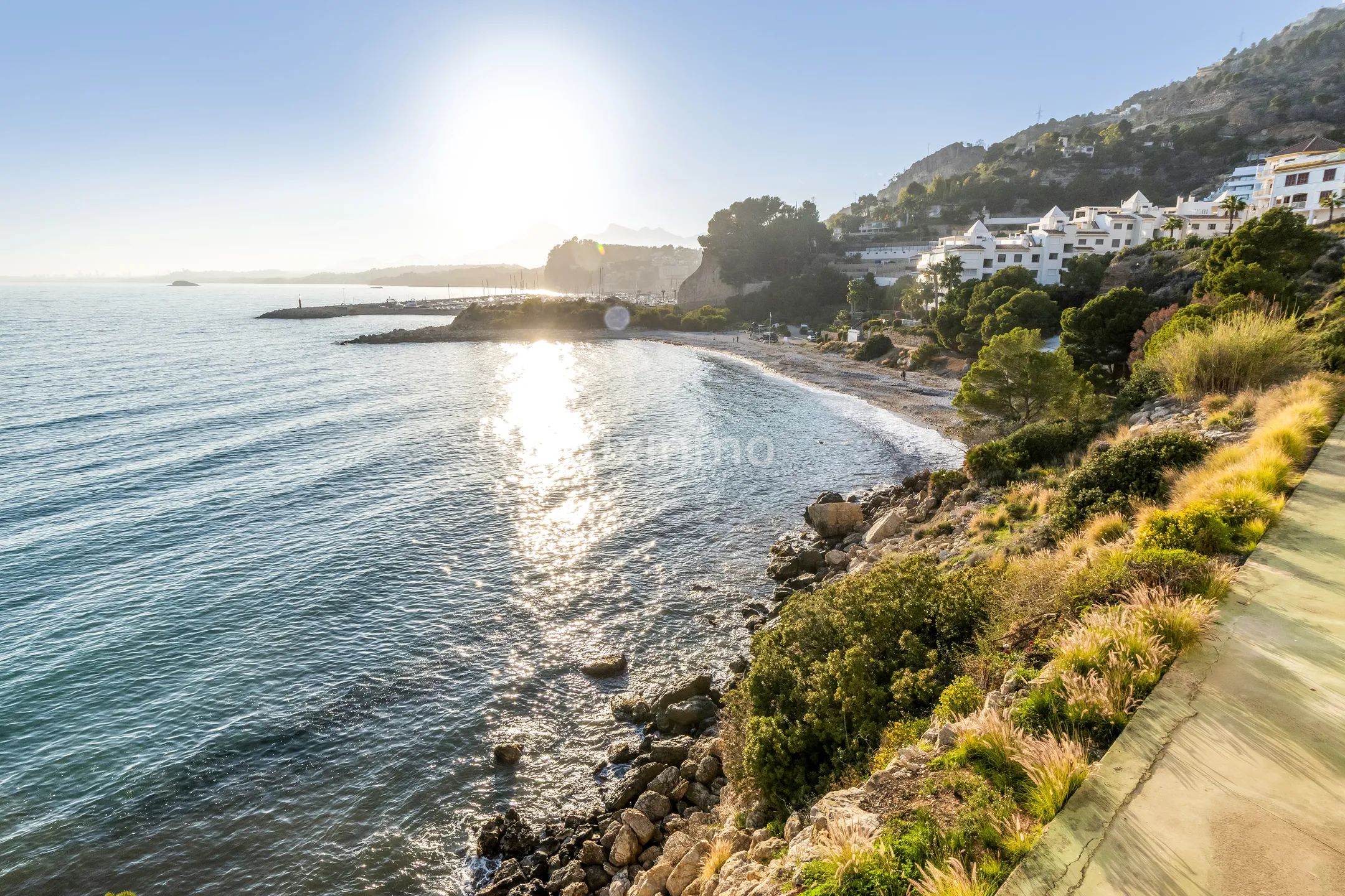Современная квартира с террасой и видом на море в Маскарате, Алтея — photo 25