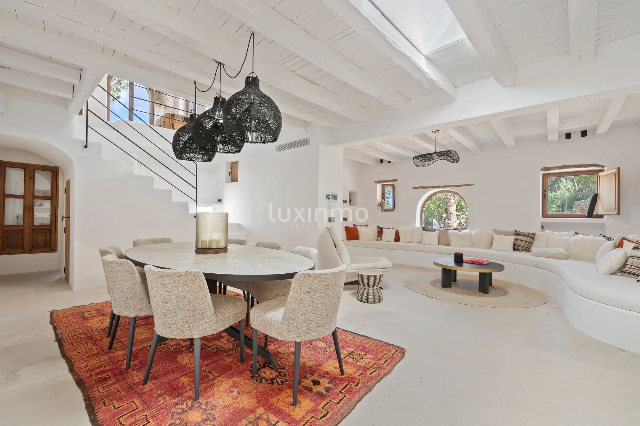 A Luxurious Shabby Chic Retreat in the Balearic Islands — photo 19