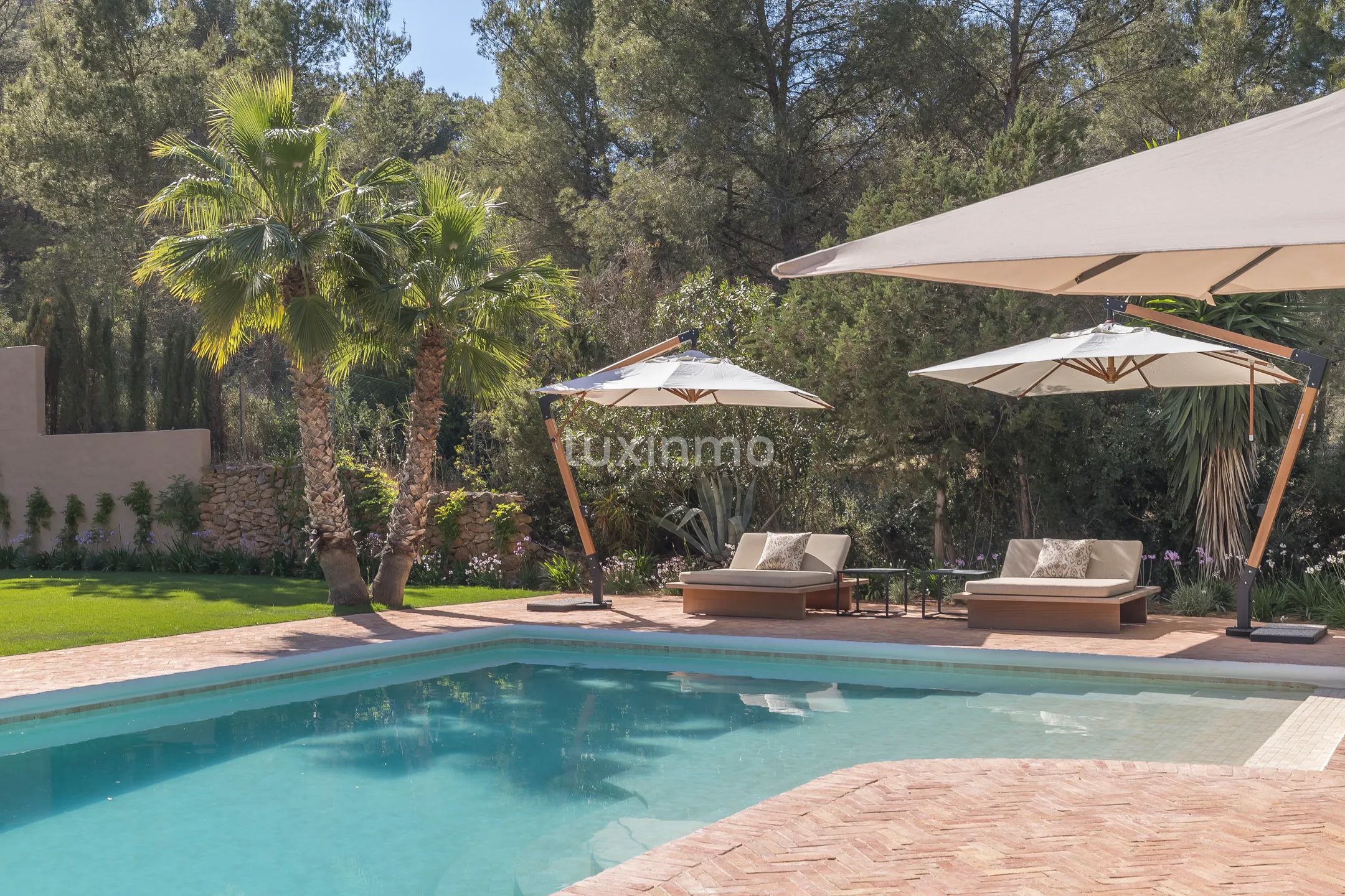 A Luxurious Shabby Chic Retreat in the Balearic Islands — photo 10