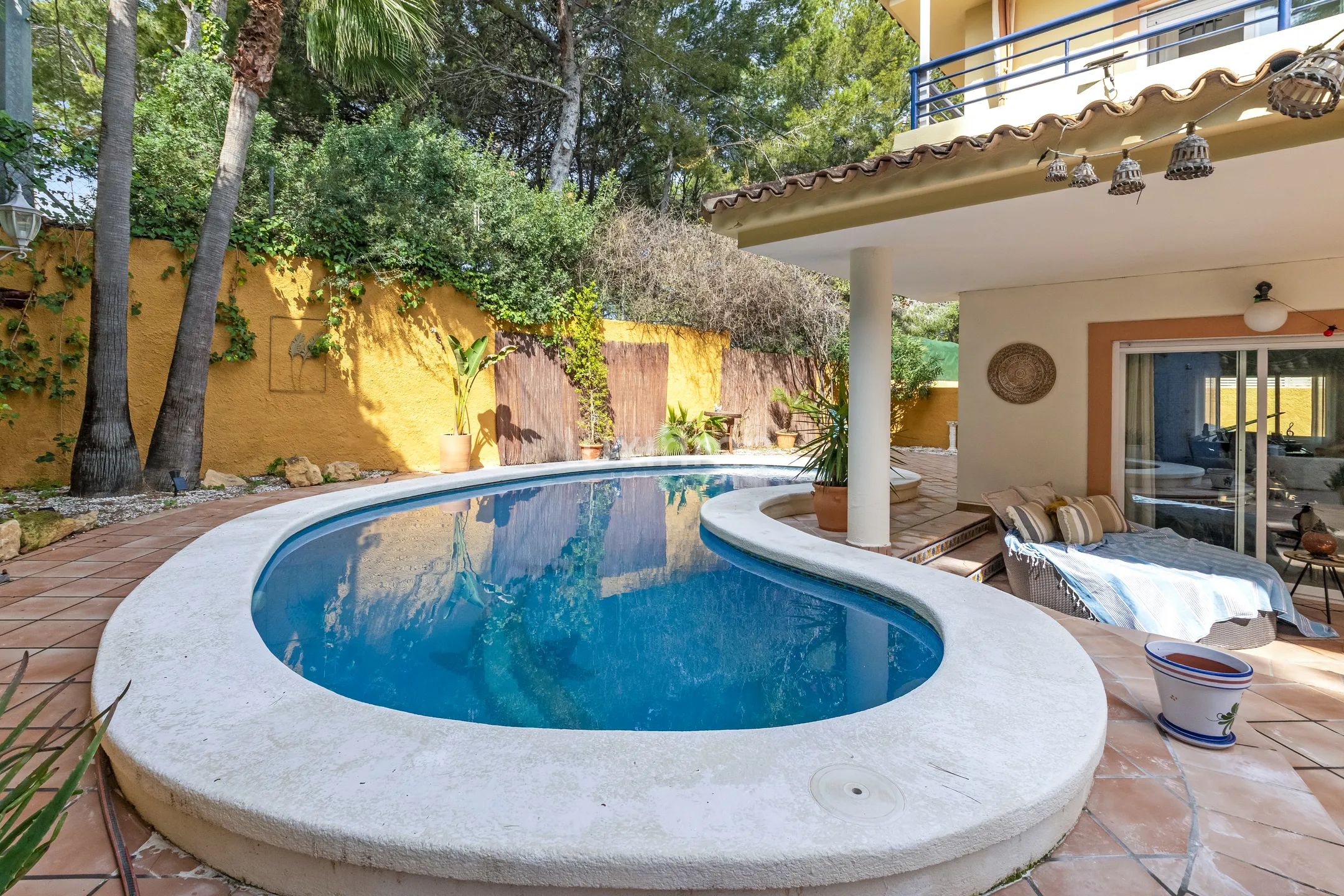 Mediterranean-style semi-detached house with pool in Albir — photo 6