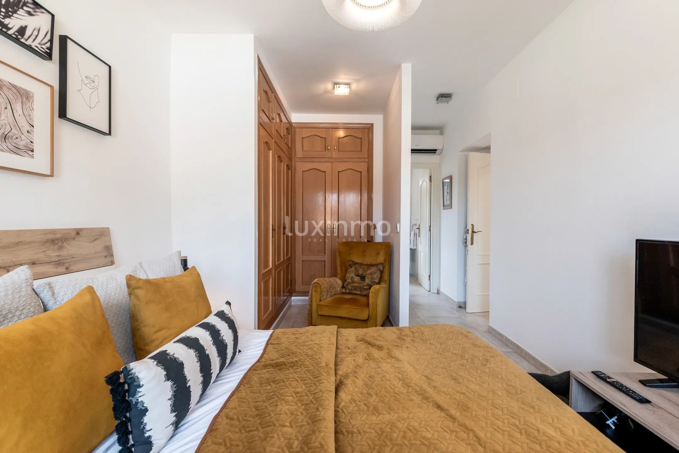 Maison mitoyenne de style méditerranéen avec piscine à Albir/Alfáz del Pi — photo 18