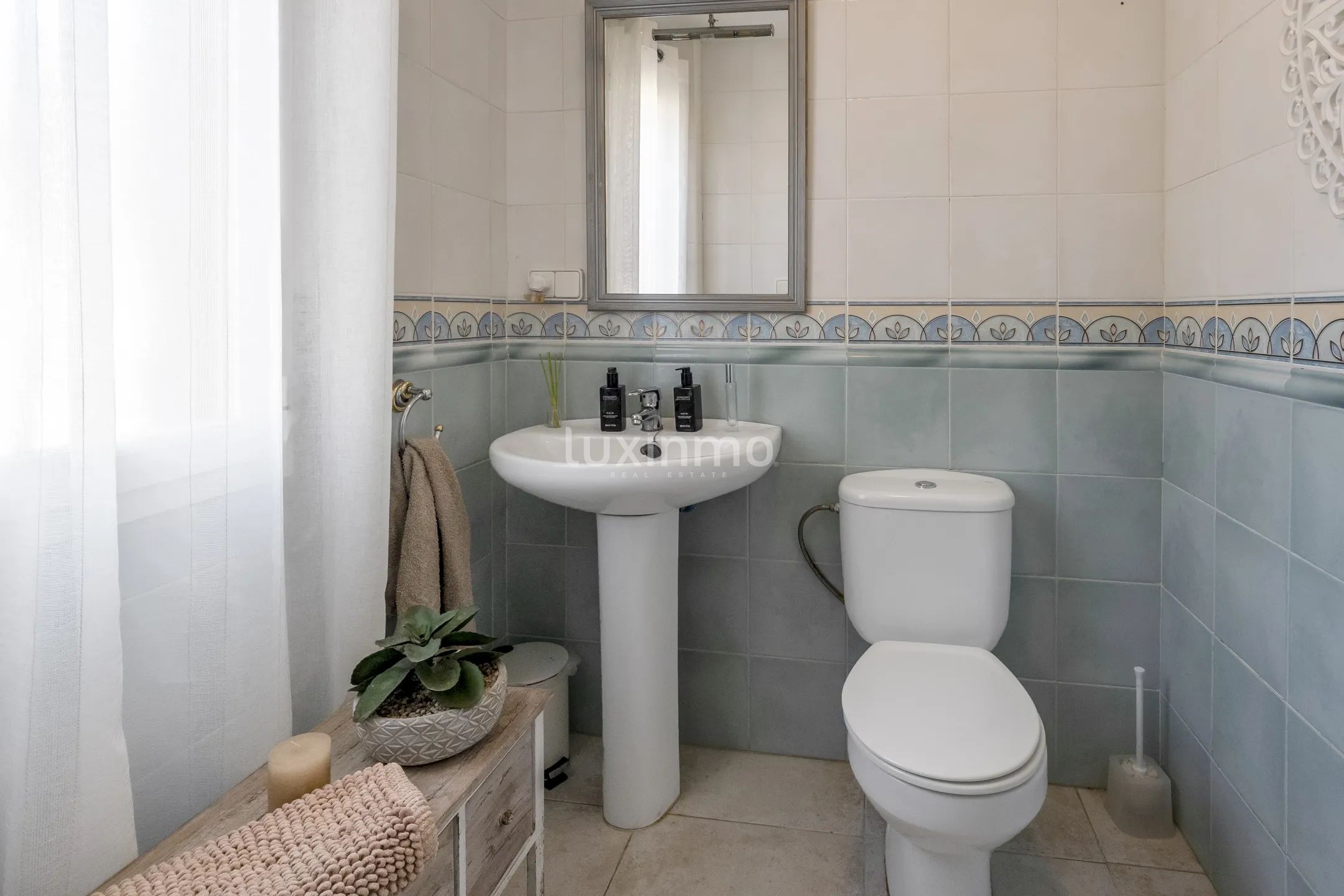 Mediterranean-style semi-detached house with pool in Albir — photo 13