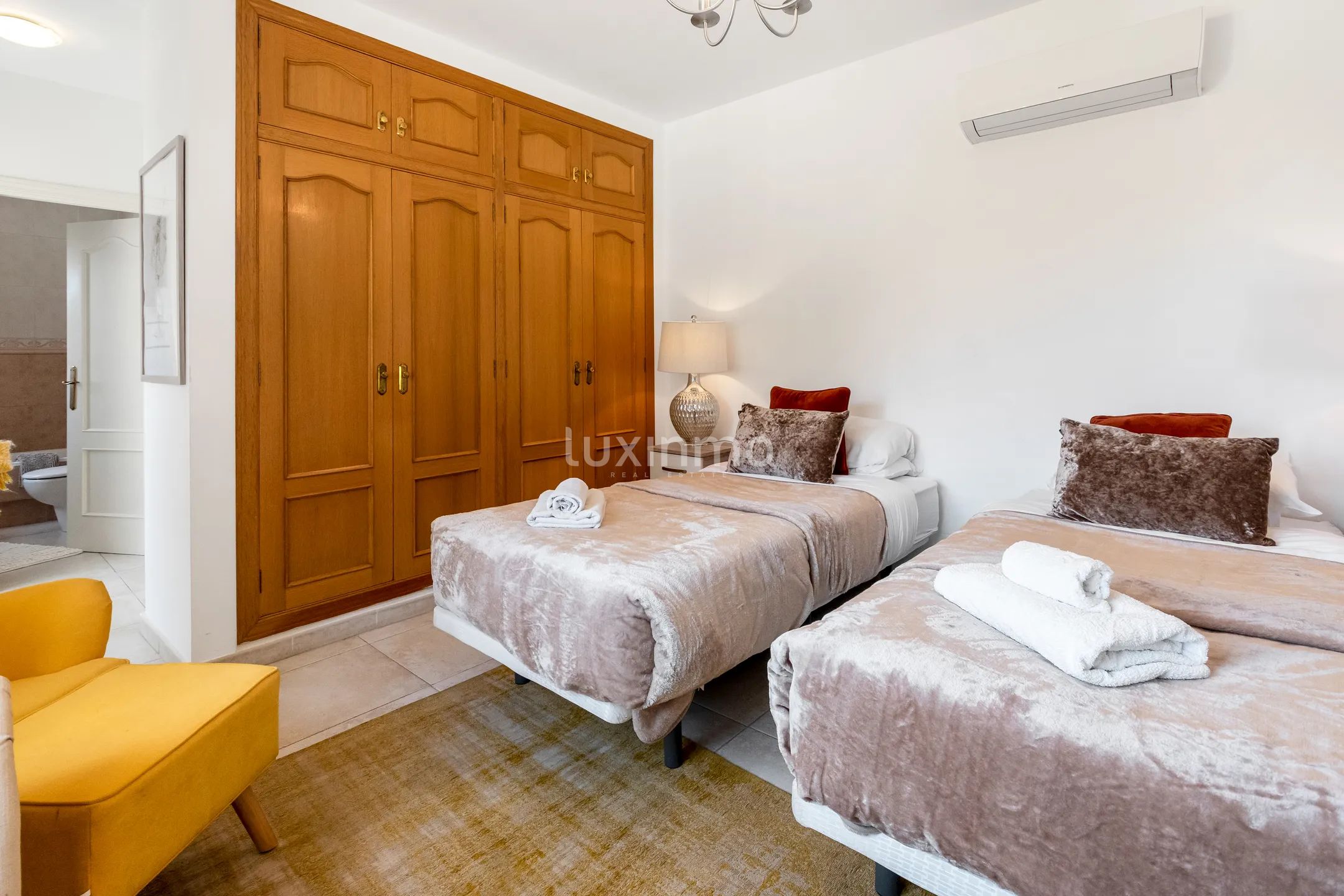 Maison mitoyenne de style méditerranéen avec piscine à Albir/Alfáz del Pi — photo 15