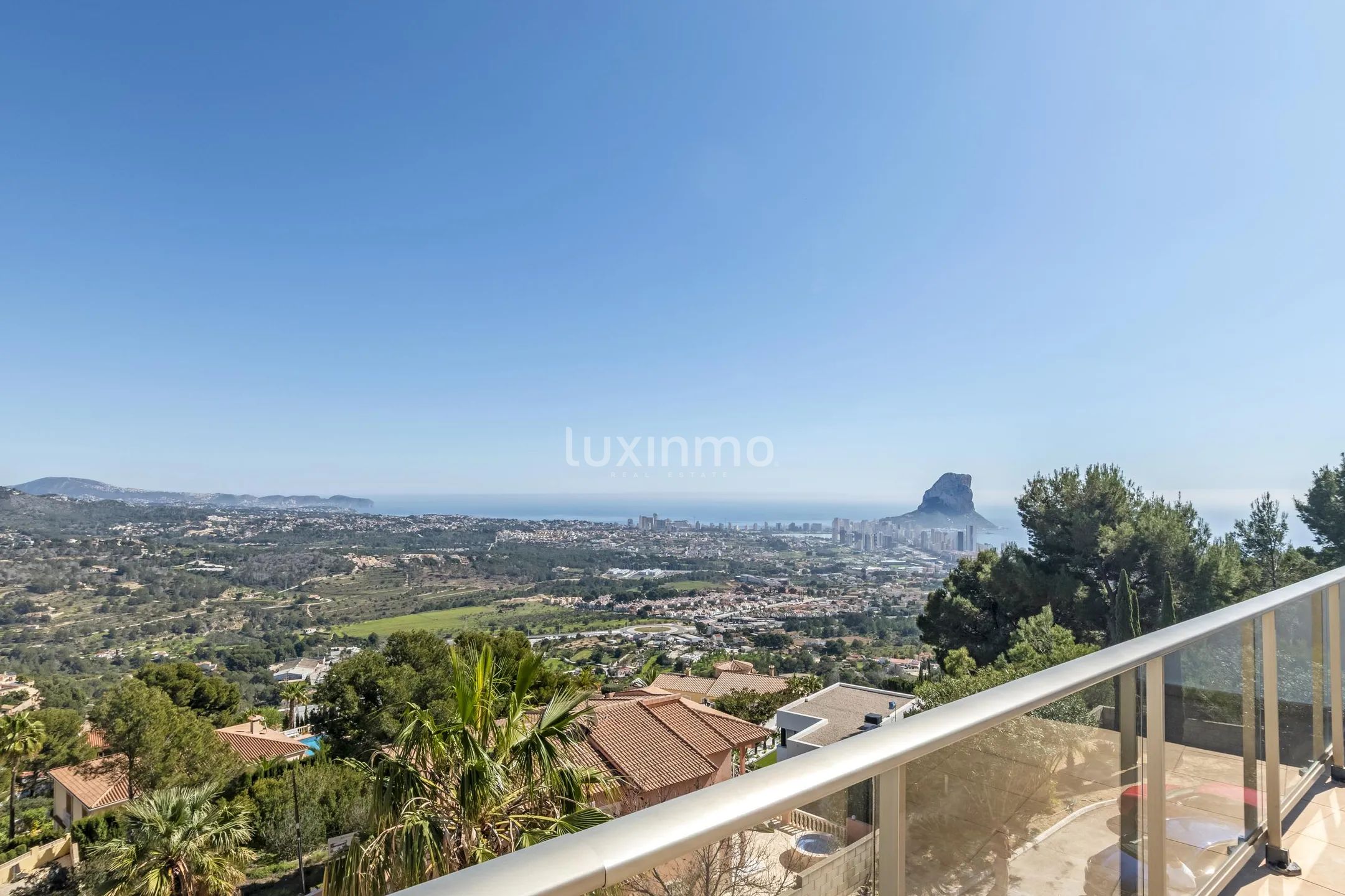 Maison individuelle moderne avec vue sur la mer à Calpe