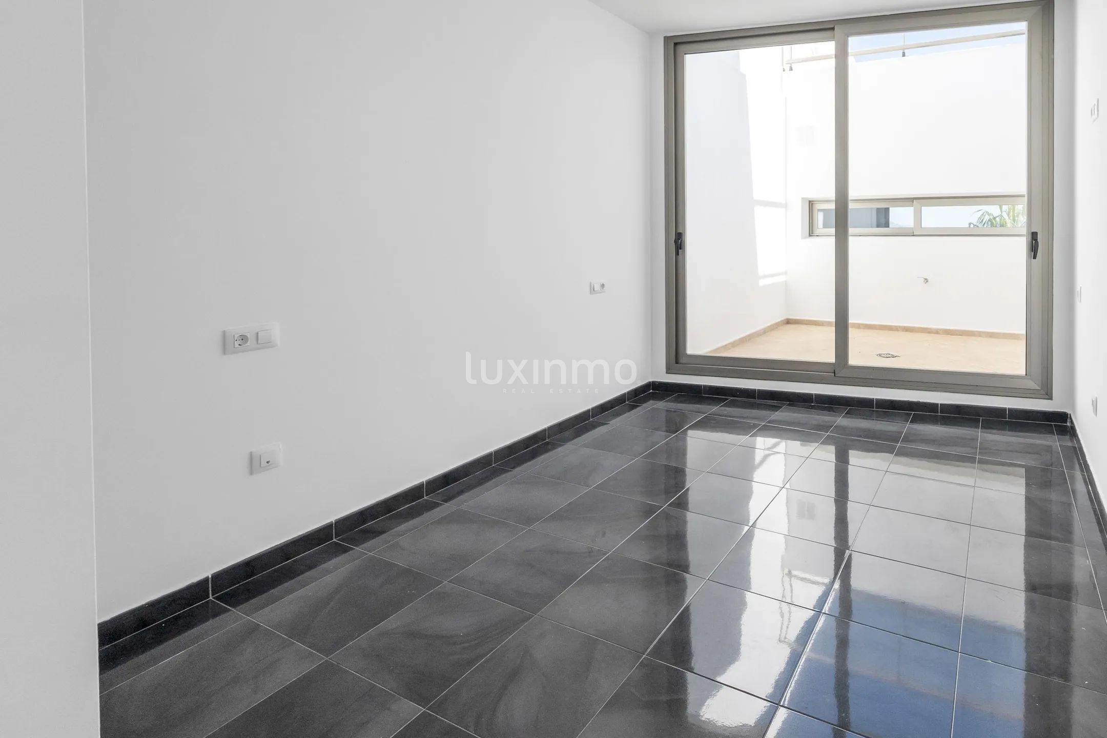 Modern detached house with sea views in Calpe — photo 16