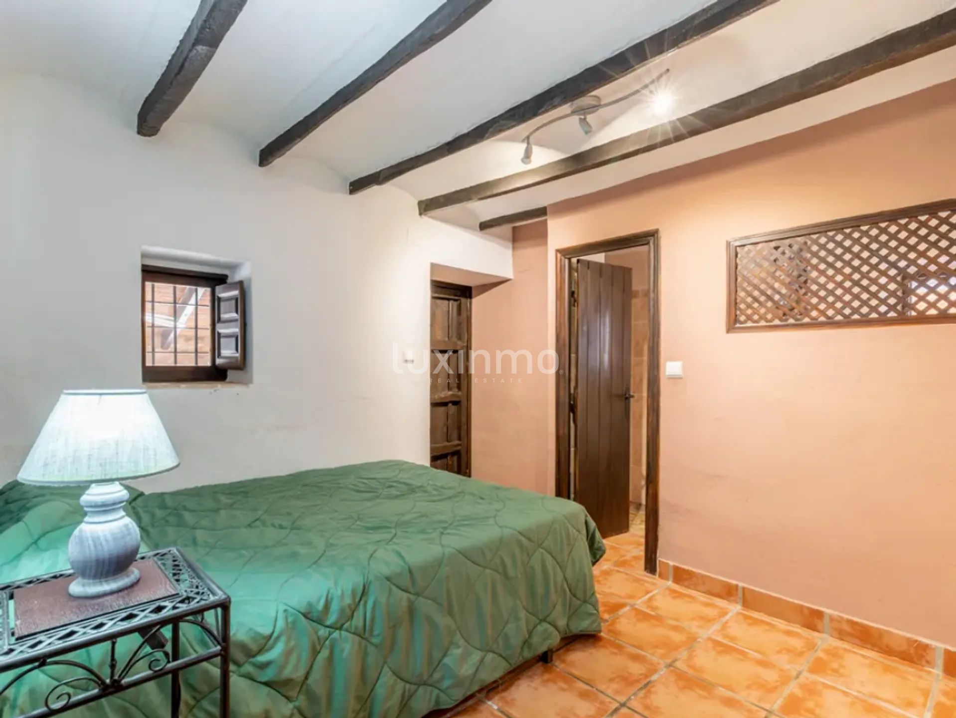 Śródziemnomorska finca z domkami gościnnymi i panoramicznym widokiem — photo 15