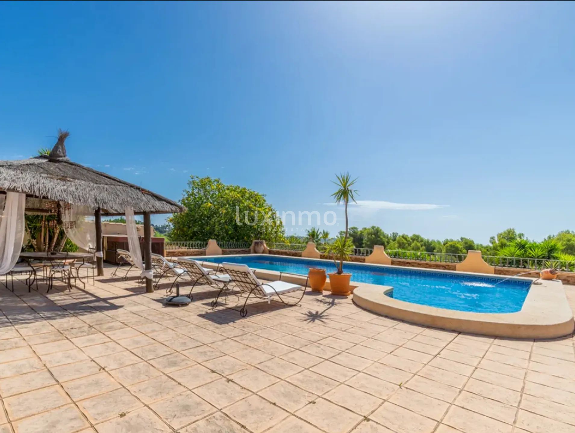 Śródziemnomorska finca z domkami gościnnymi i panoramicznym widokiem — photo 9