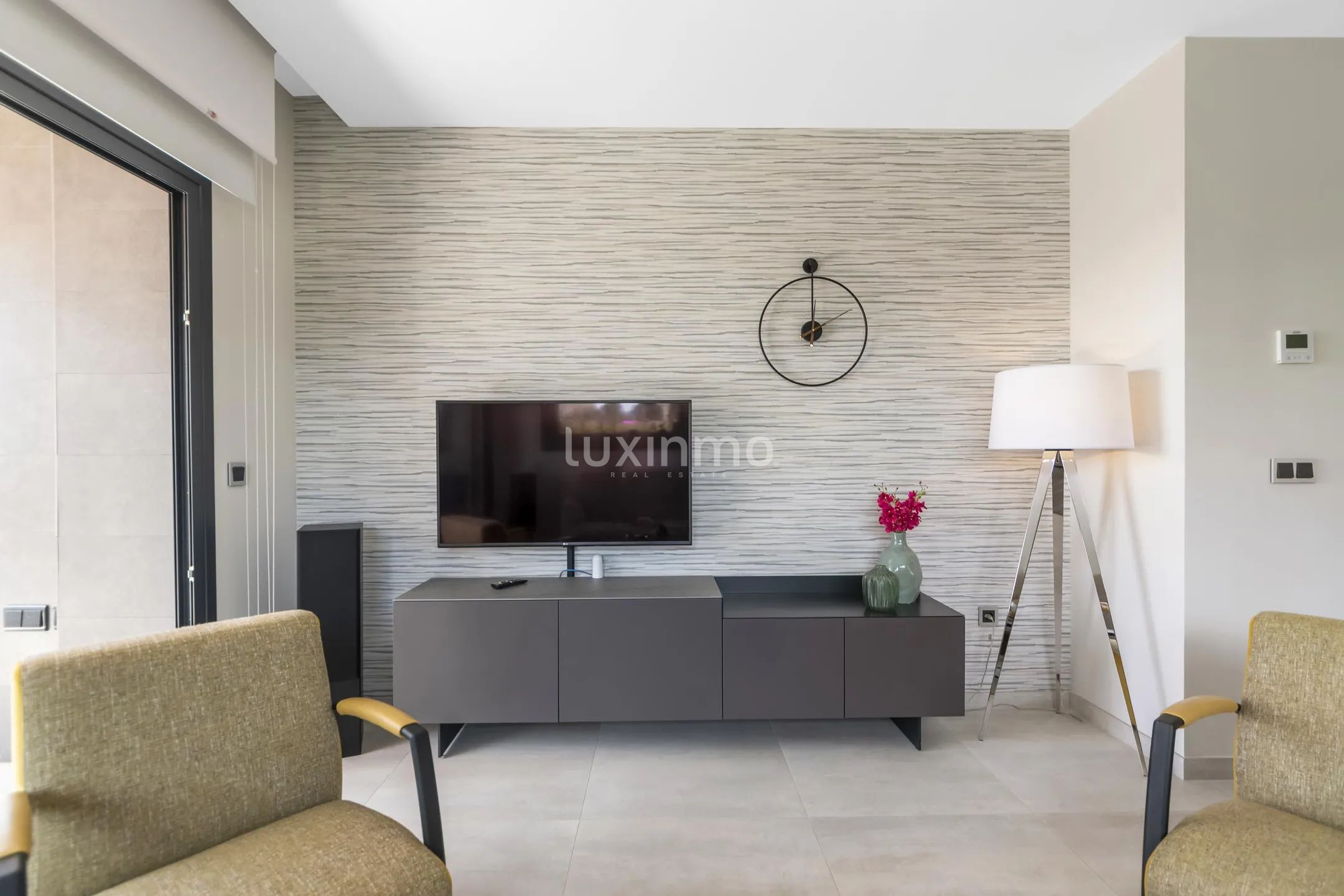 Prachtige 3 slaapkamer flat in Sunset Waves te koop — photo 12