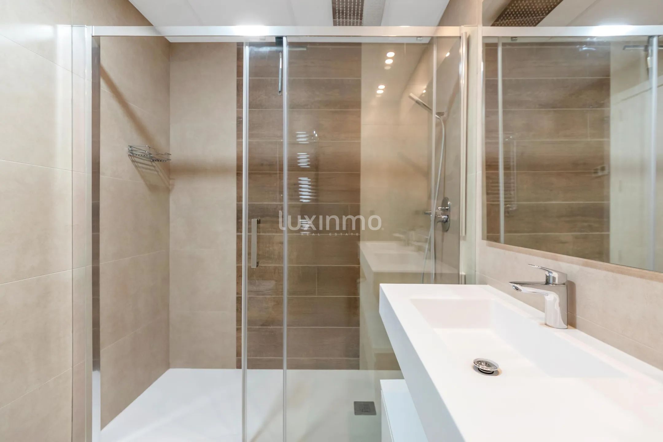 Prachtige 3 slaapkamer flat in Sunset Waves te koop — photo 21