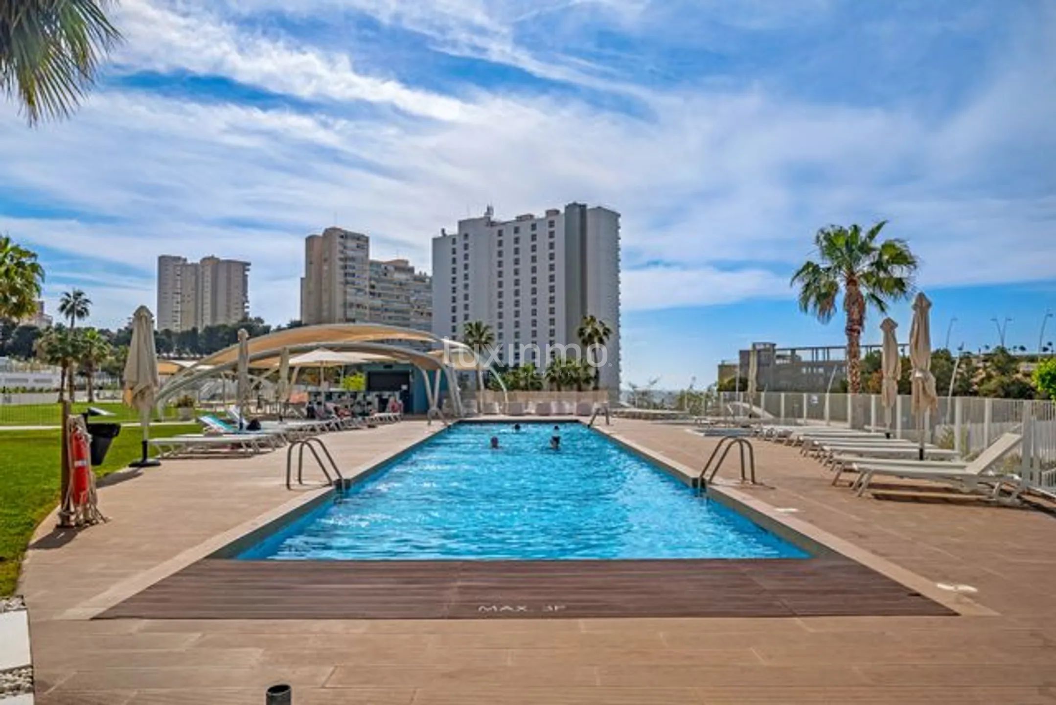 Prachtige 3 slaapkamer flat in Sunset Waves te koop — photo 34