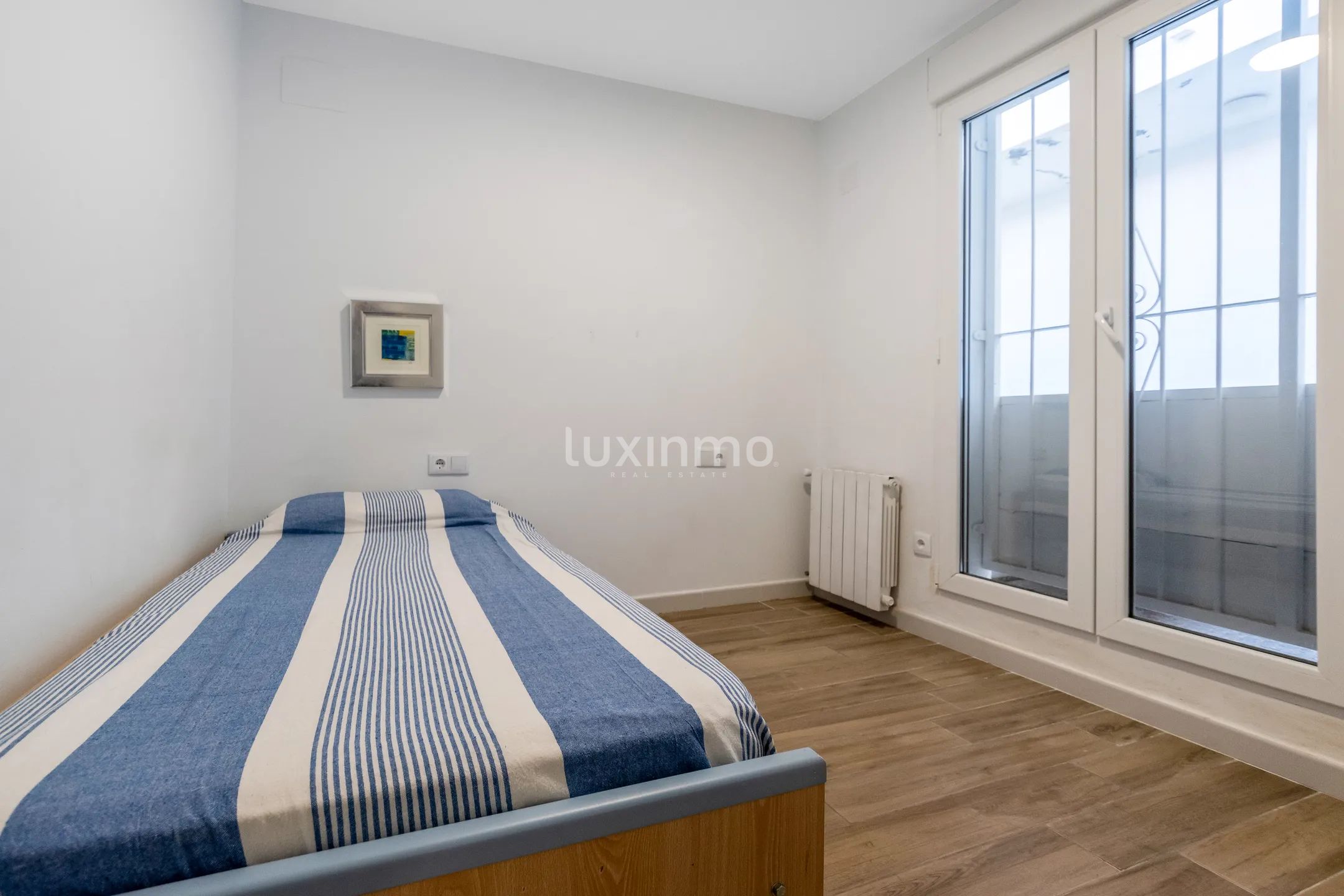 Современный дом с 3 спальнями, террасой и общим бассейном в Альтеа — photo 15