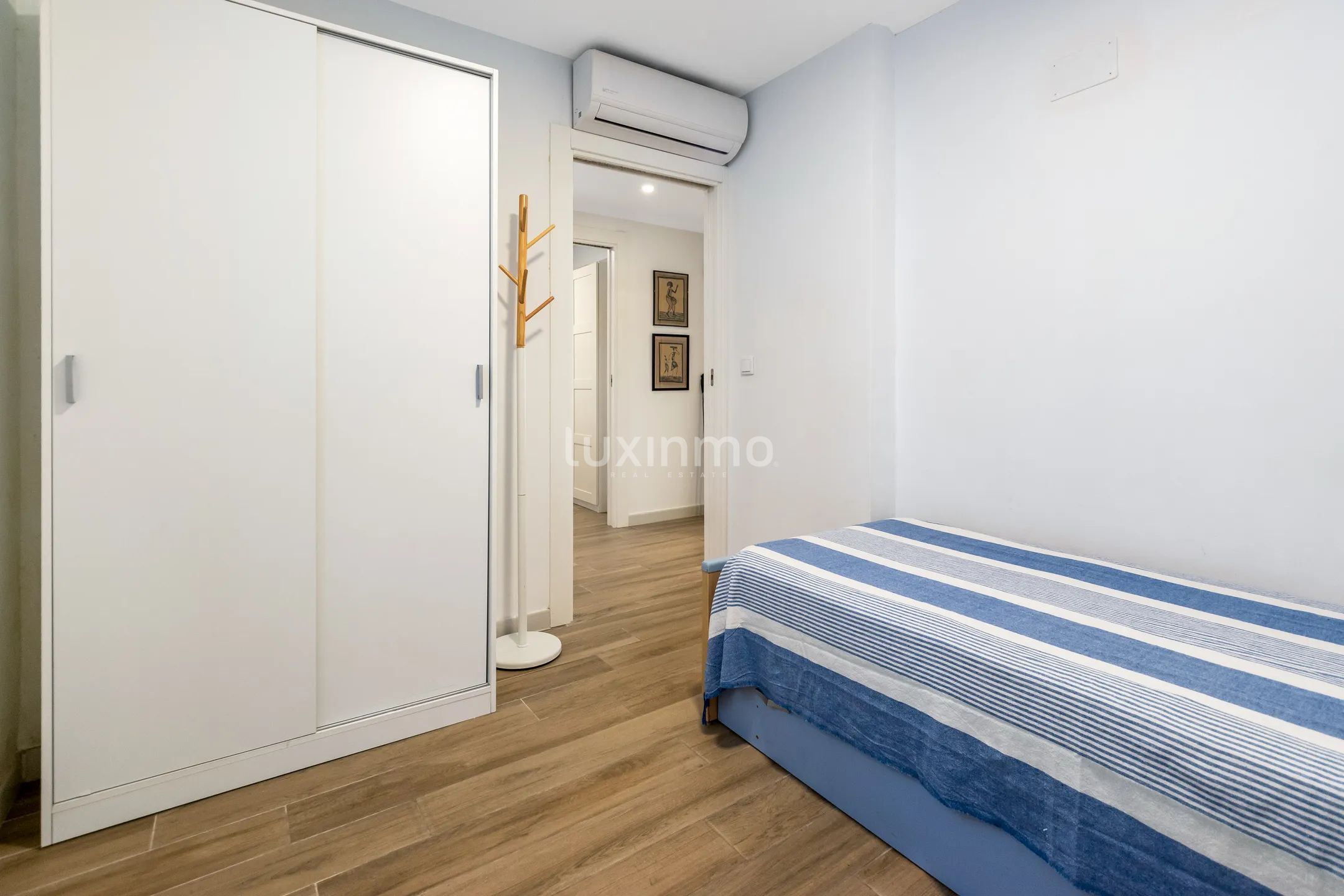 Современный дом с 3 спальнями, террасой и общим бассейном в Альтеа — photo 14