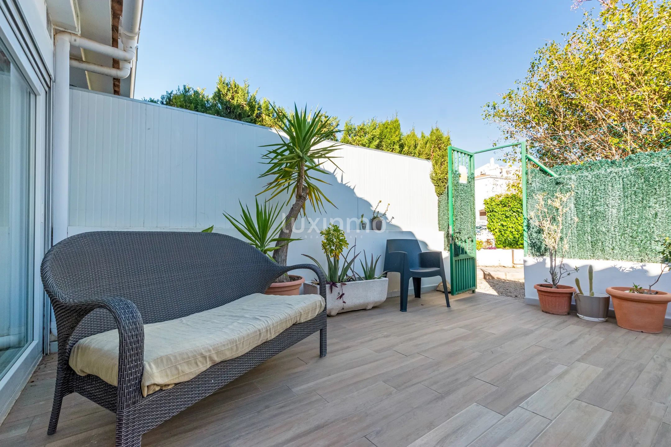 Современный дом с 3 спальнями, террасой и общим бассейном в Альтеа — photo 19