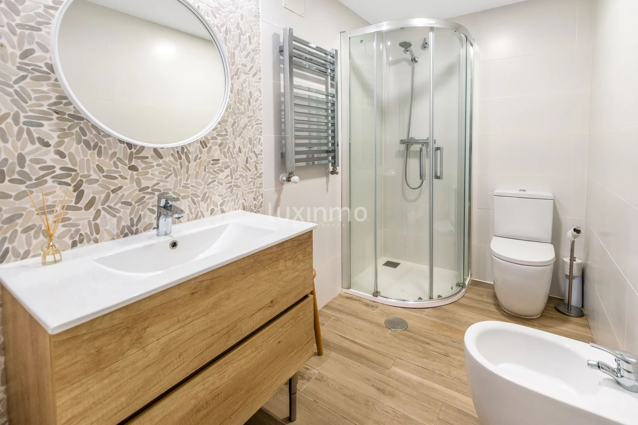 Современный дом с 3 спальнями, террасой и общим бассейном в Альтеа — photo 13