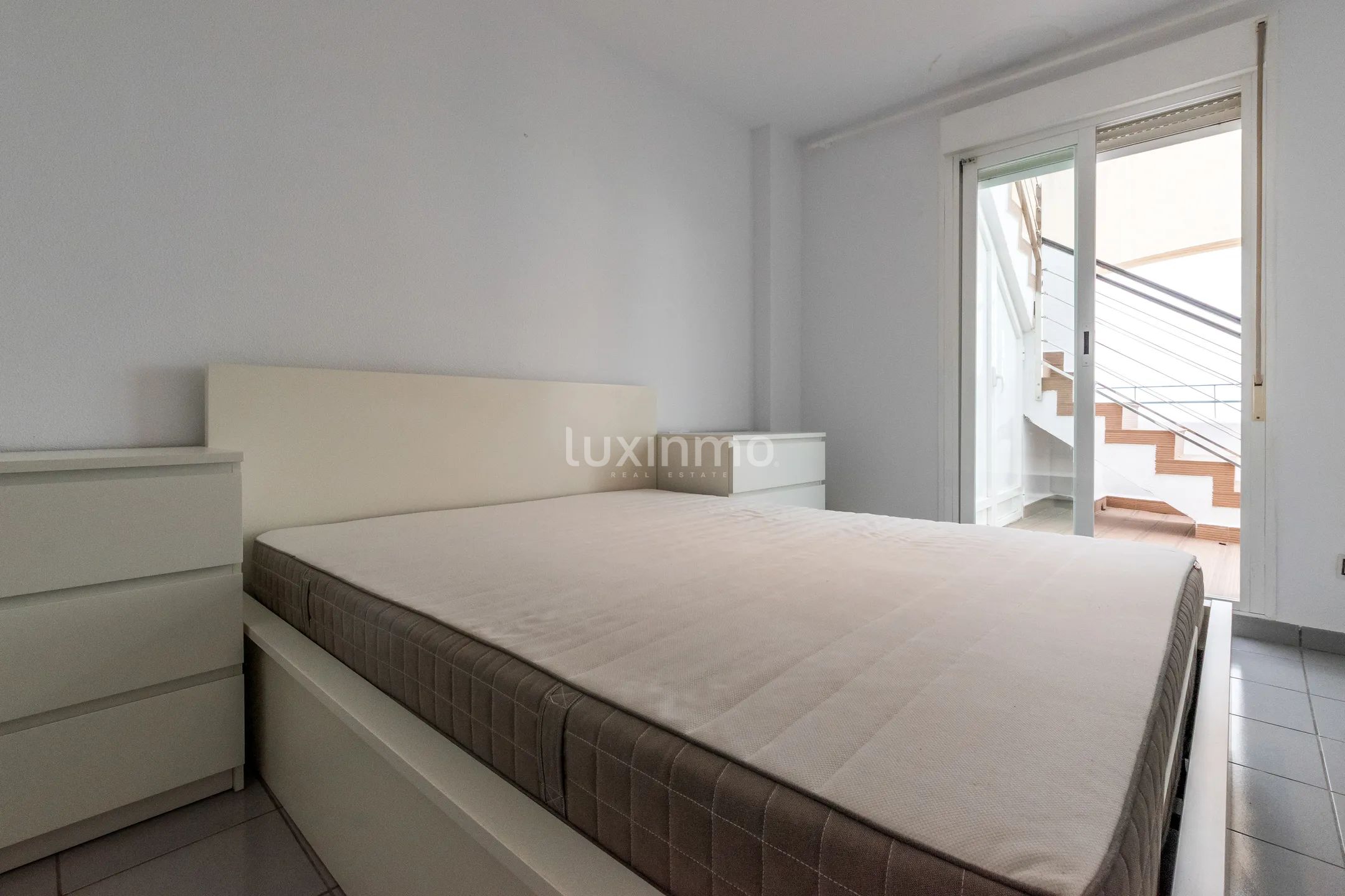 Duplex penthouse aan de voorkant met uitzicht op de bergen en de zee in Benidorm — photo 13