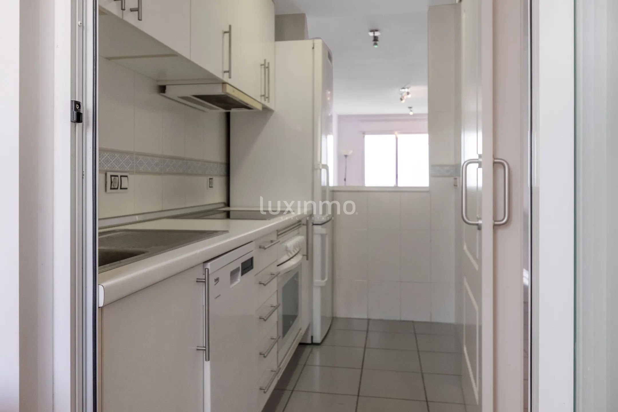 Frontline duplex penthouse with mountain and sea views in Benidorm — photo 10
