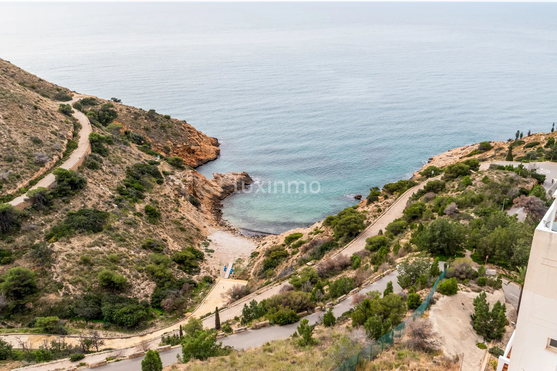 Duplex penthouse aan de voorkant met uitzicht op de bergen en de zee in Benidorm — photo 26