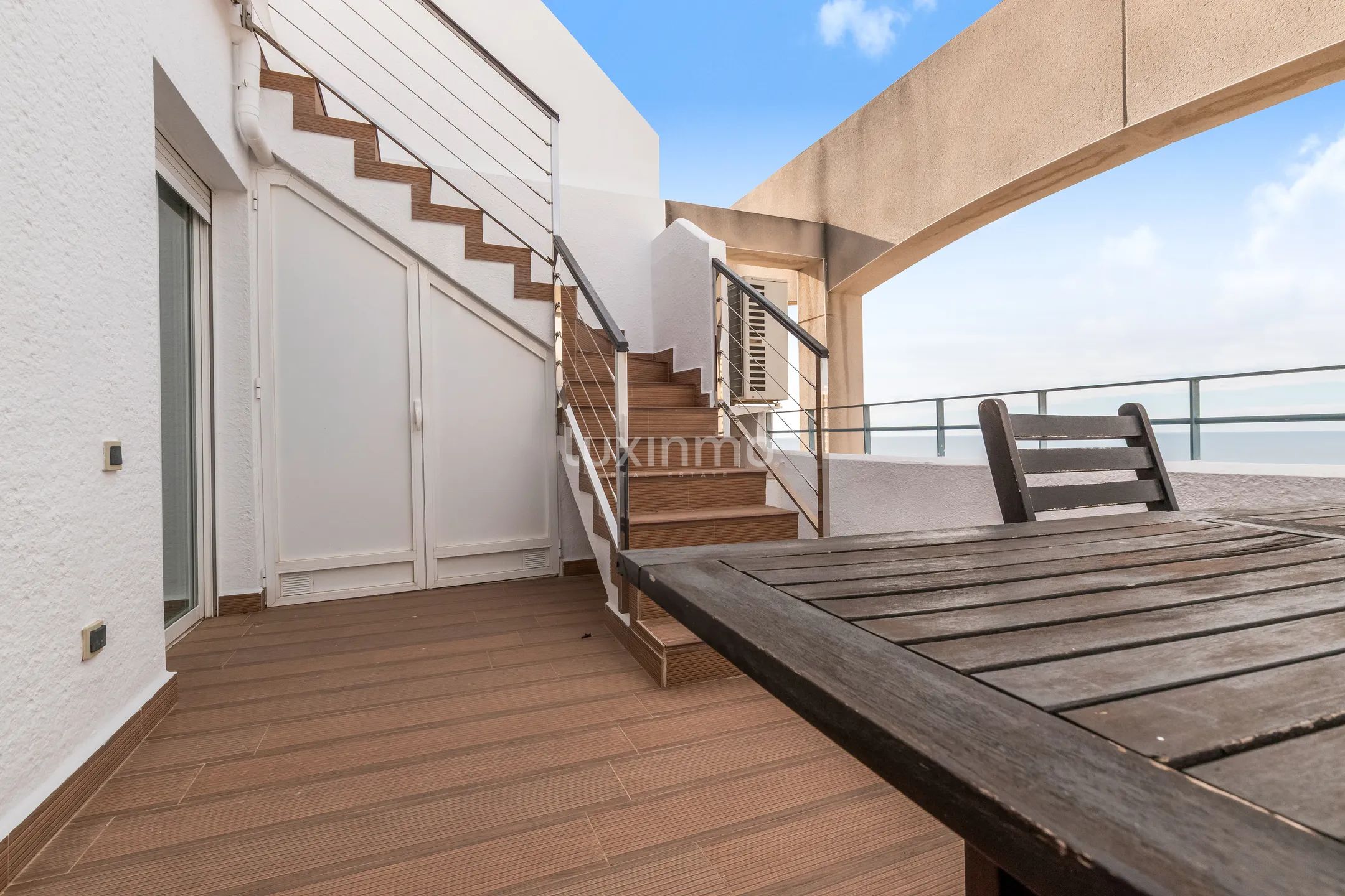 Frontline duplex penthouse with mountain and sea views in Benidorm — photo 5