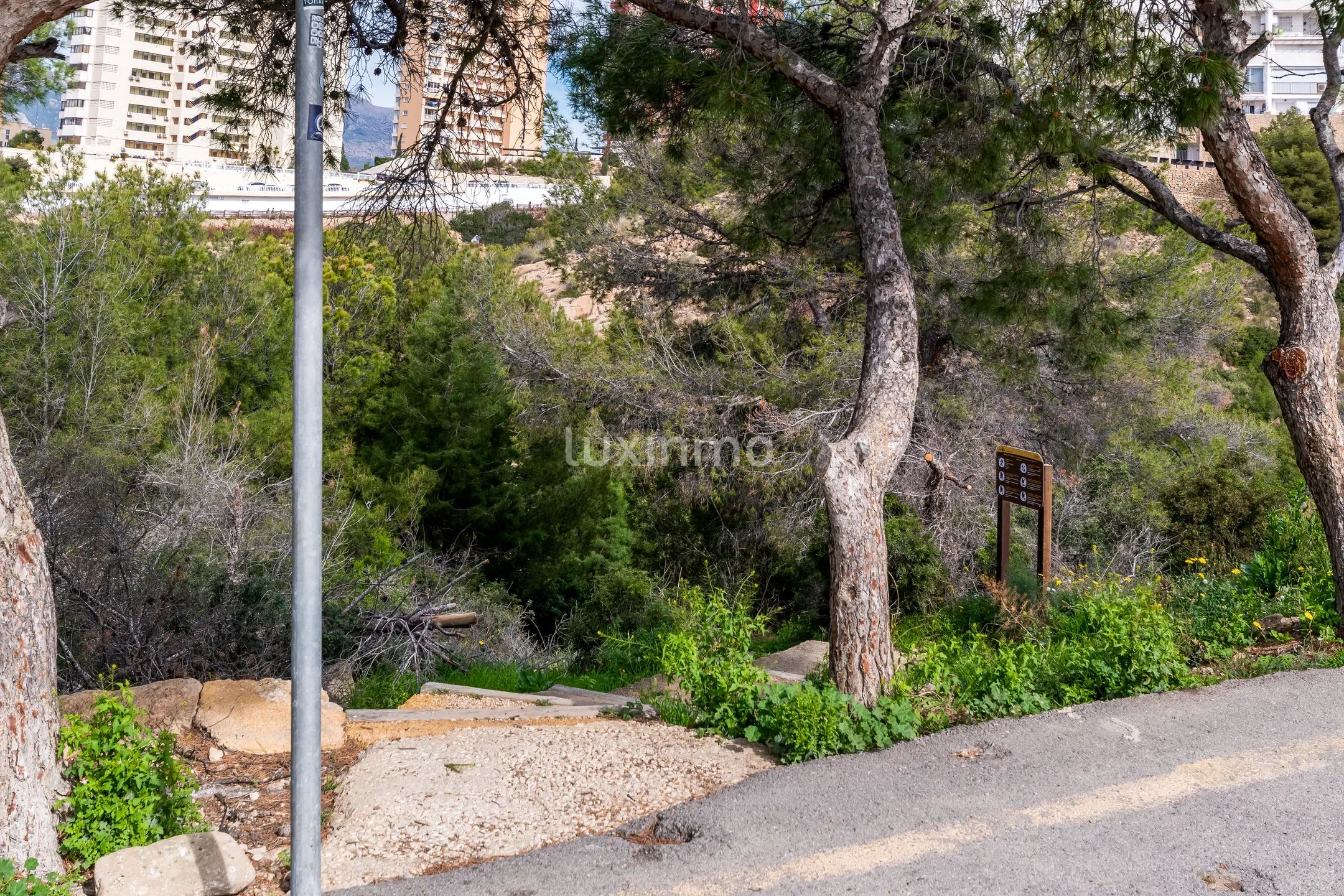 Duplex penthouse aan de voorkant met uitzicht op de bergen en de zee in Benidorm — photo 28