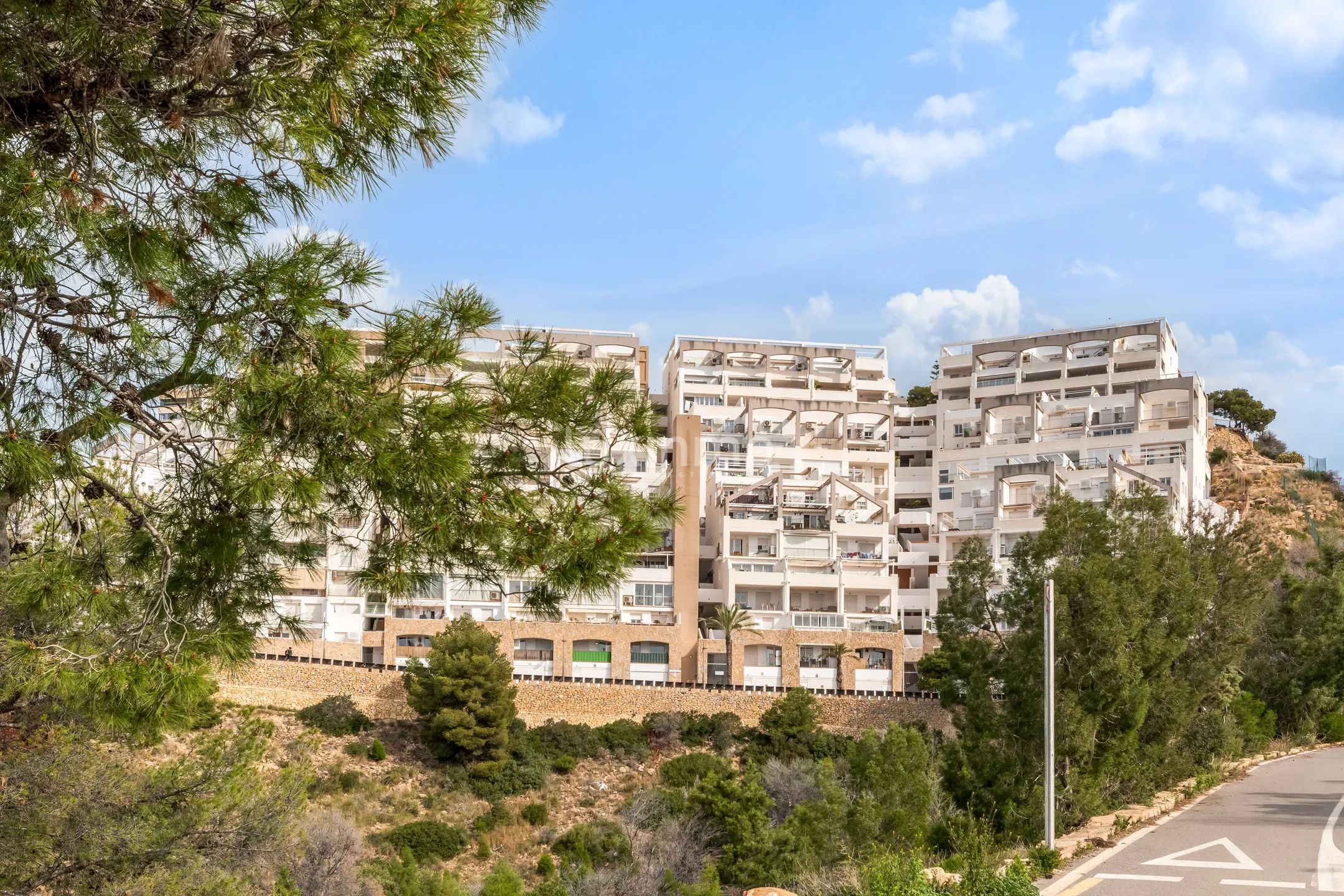 Duplex penthouse aan de voorkant met uitzicht op de bergen en de zee in Benidorm — photo 30