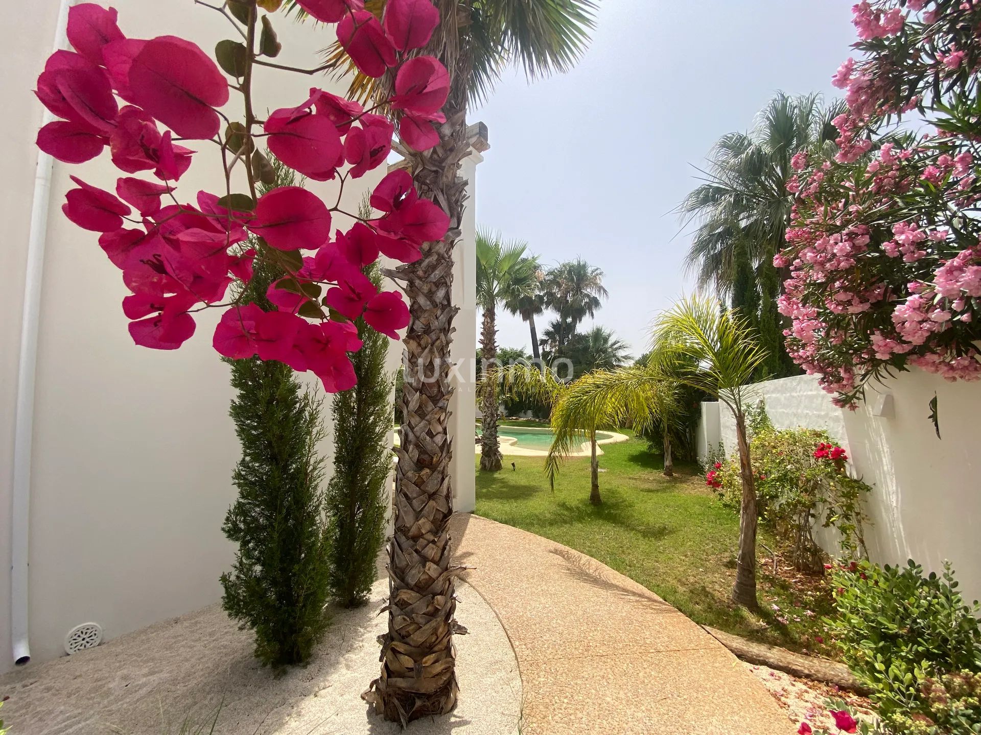 Spacious Ibiza style villa for sale in Moraira — photo 8