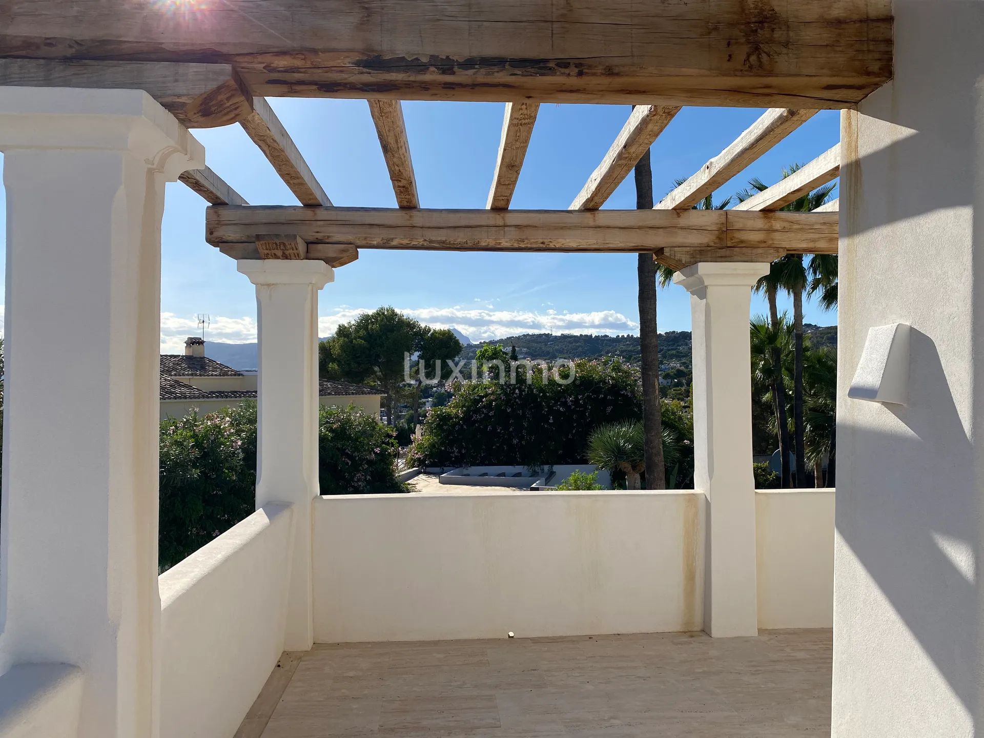 Spacious Ibiza style villa for sale in Moraira — photo 7