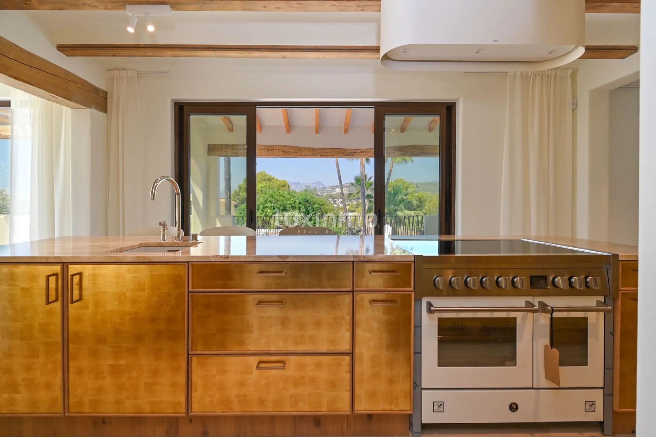 Spacious Ibiza style villa for sale in Moraira — photo 18