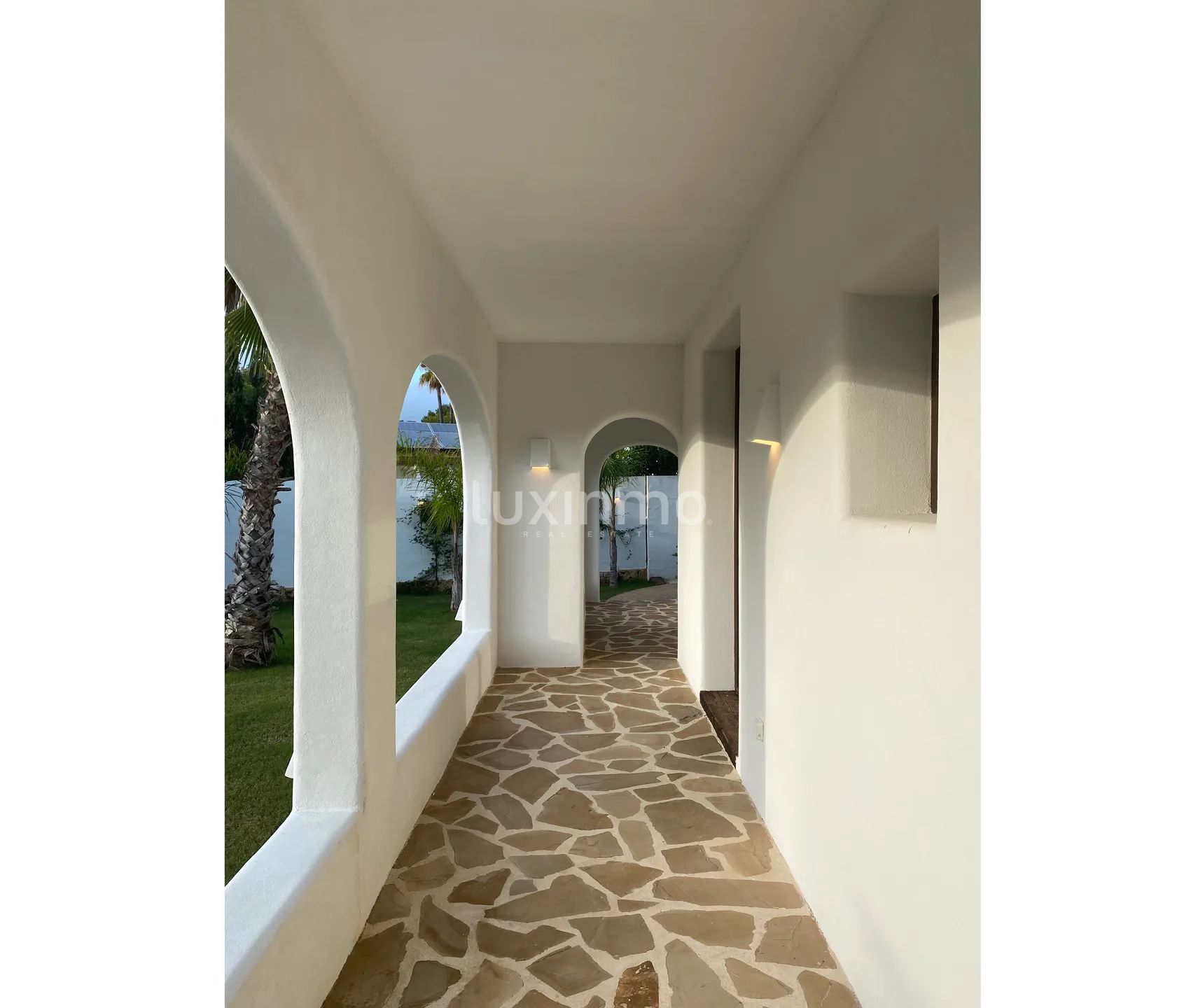 Spacious Ibiza style villa for sale in Moraira — photo 12