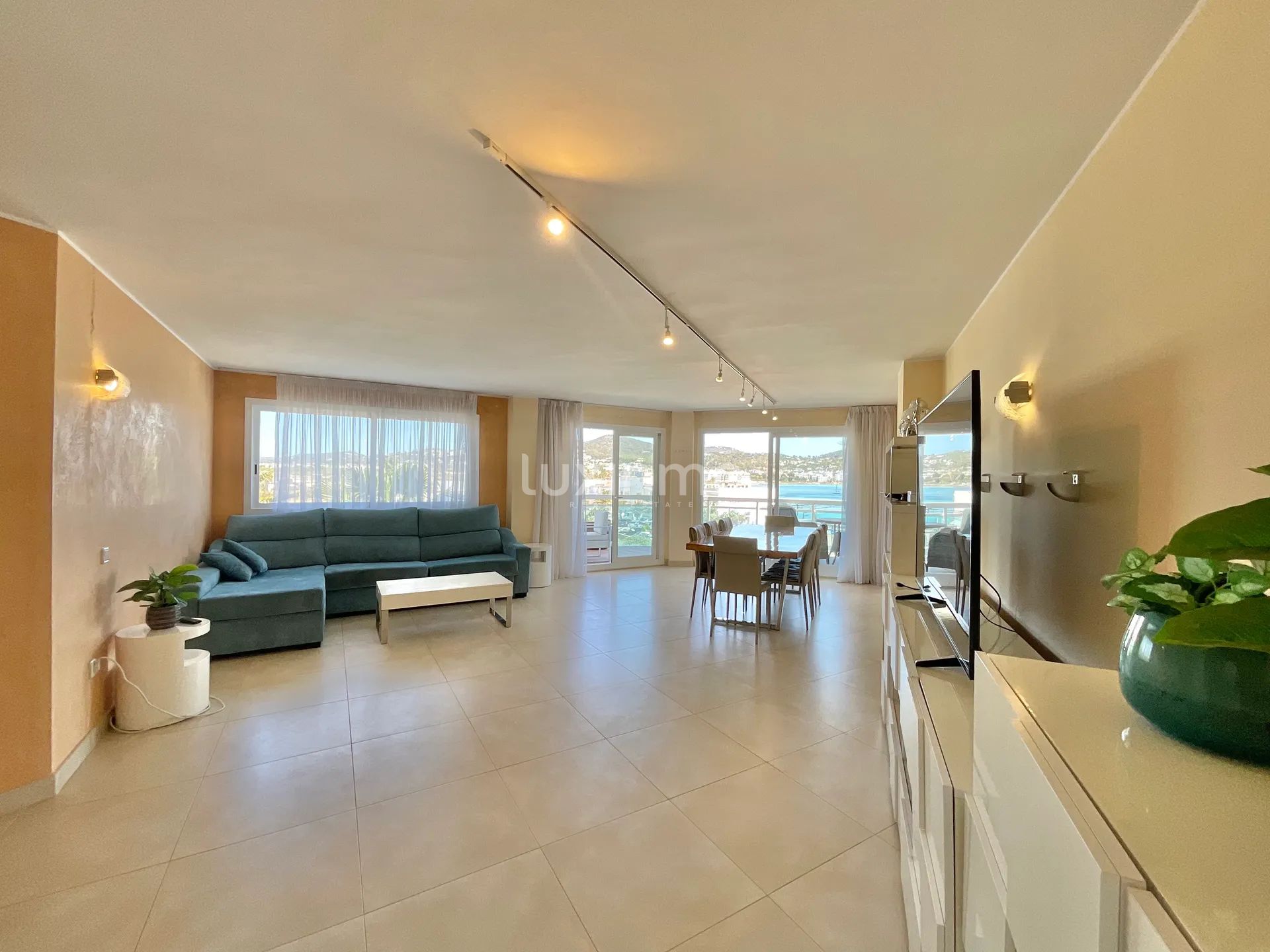 Appartement met 4 slaapkamers in mediterrane stijl en zeezicht te koop in Marina Botafoc-Talamanca, Ibiza — photo 7