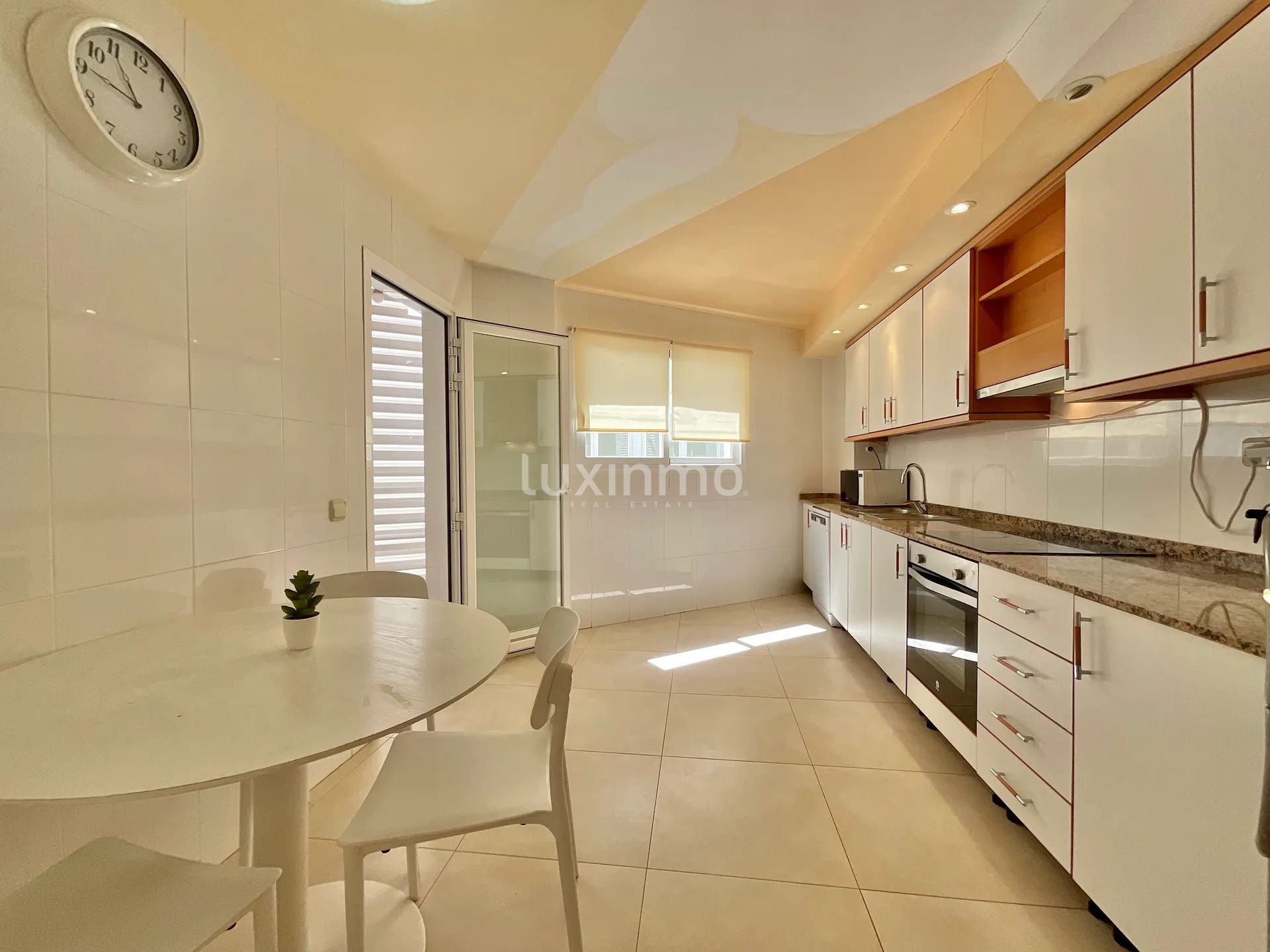 Mediterranean-Style 4-Bedroom Flat with Sea Views for Sale in Marina Botafoc-Talamanca, Ibiza — photo 13