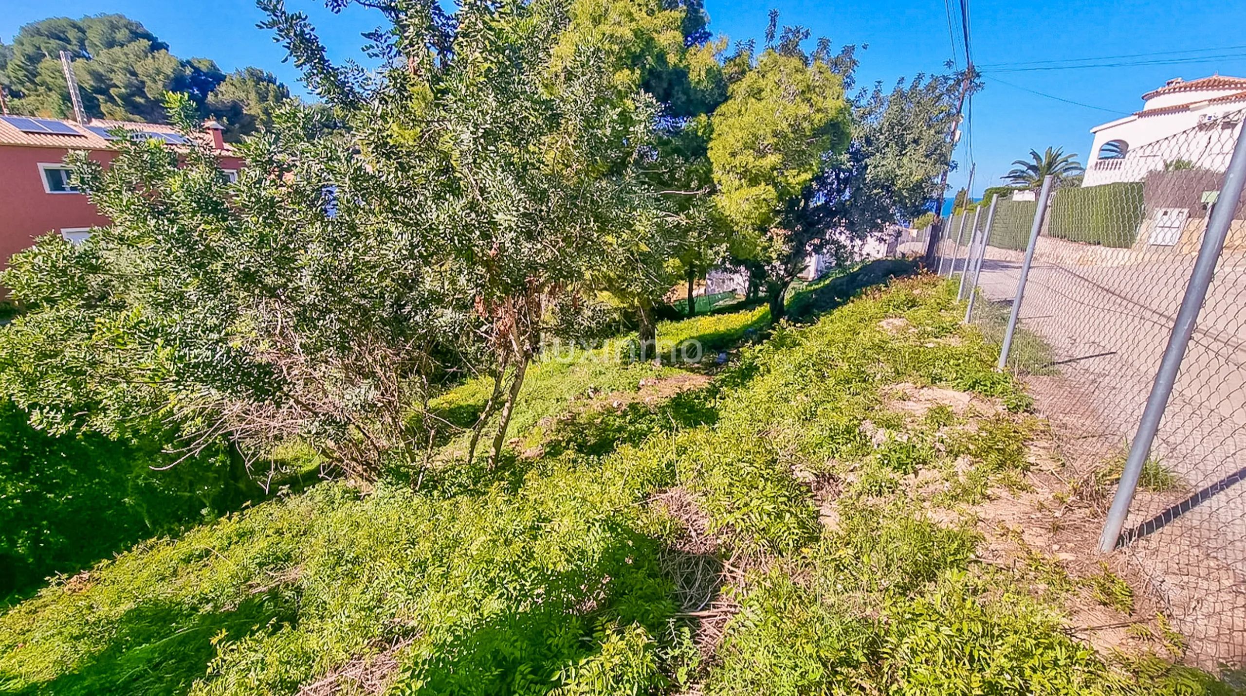 Bebaubares Grundstück mit Meerblick in el Montgó, Dénia