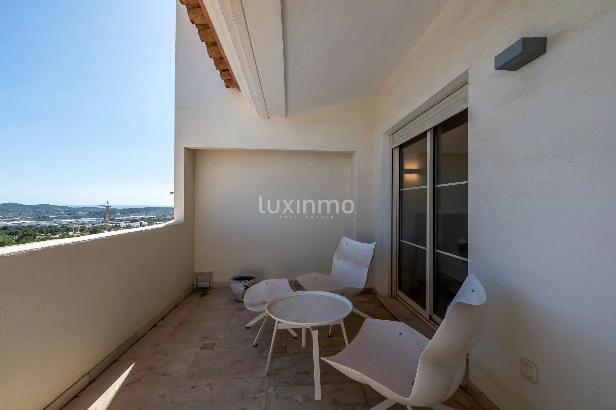 Śródziemnomorski dupleks z widokiem na morze w Sierra Cortina — photo 26