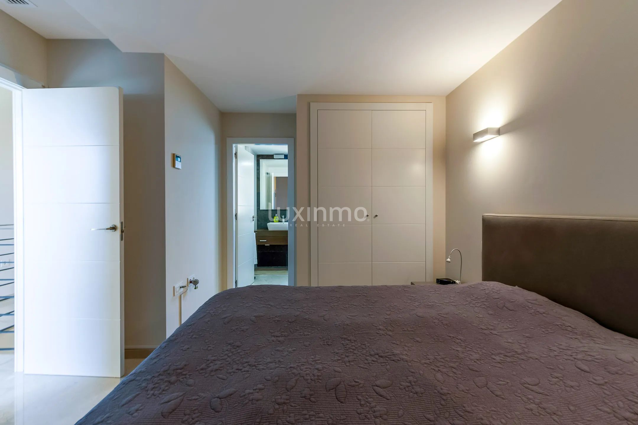 Śródziemnomorski dupleks z widokiem na morze w Sierra Cortina — photo 19