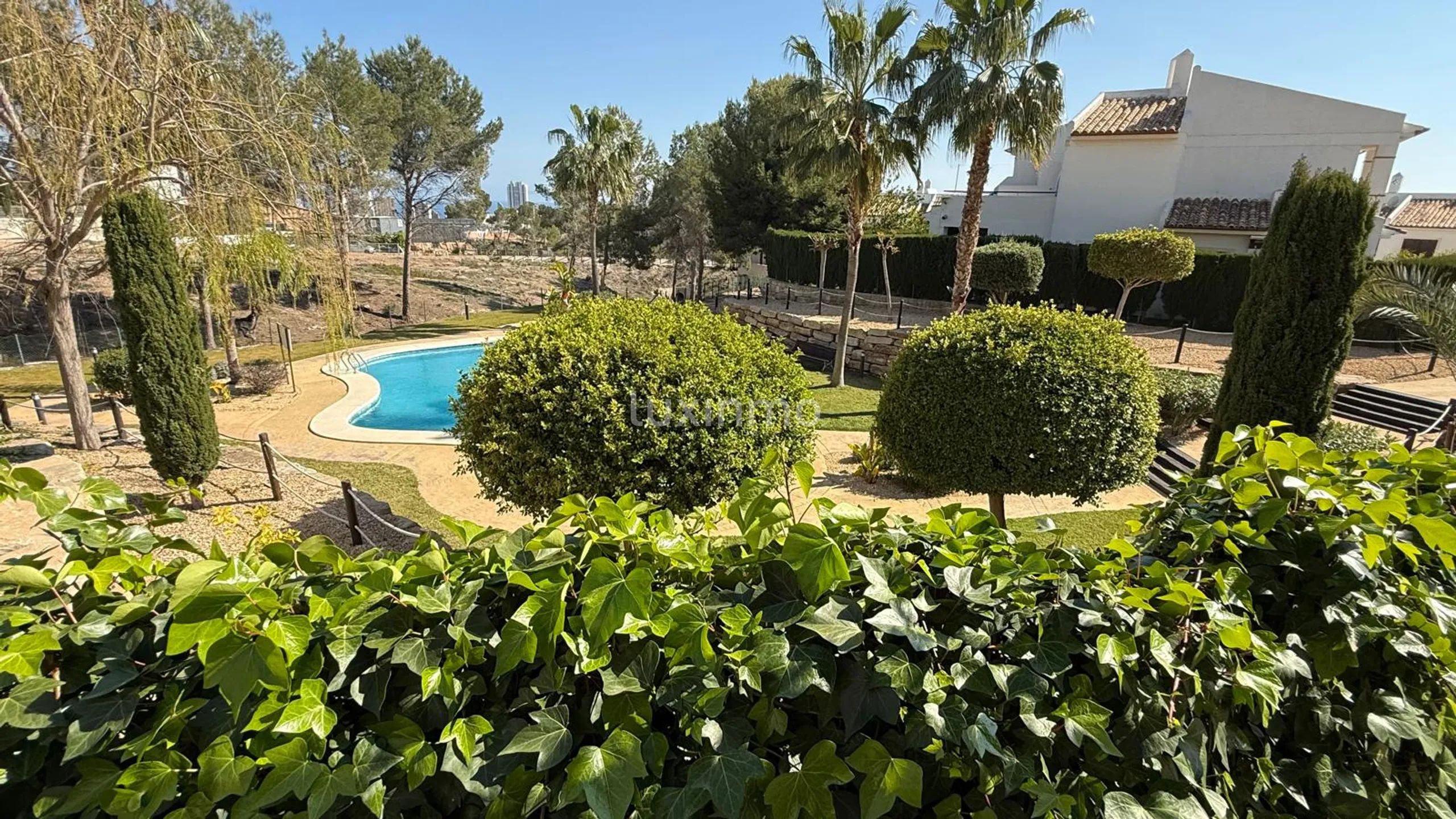 Duplex vid Medelhavet med havsutsikt i Sierra Cortina