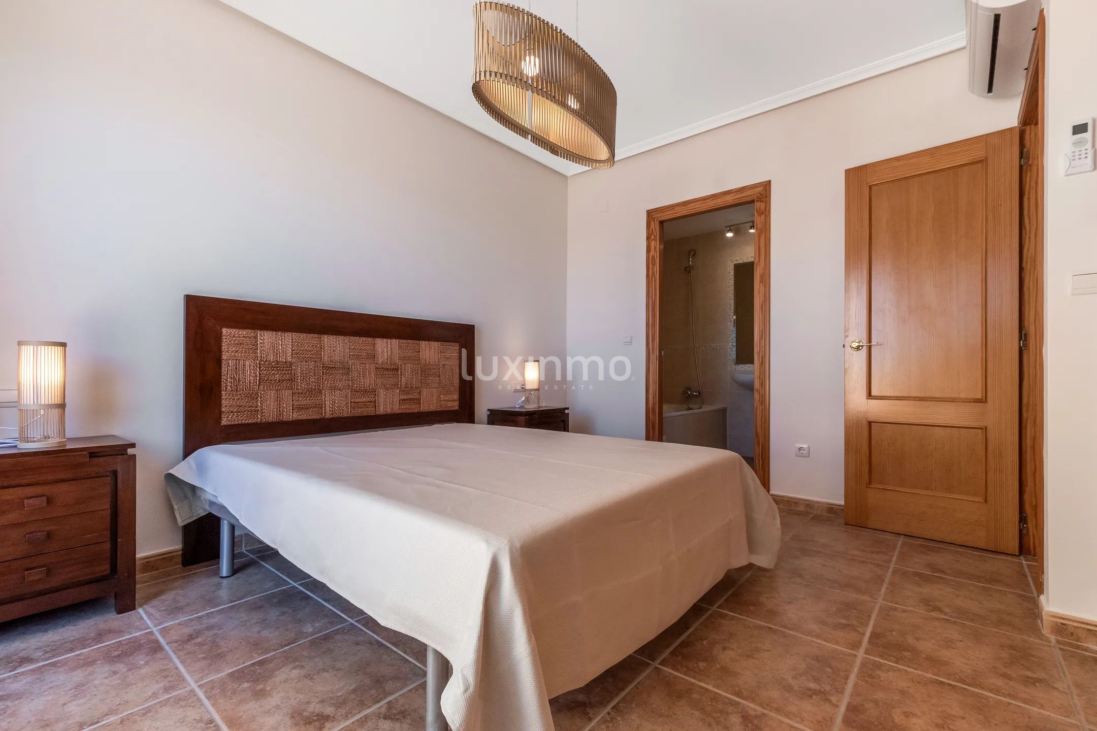 Terraced 3-bedroom house with sea views in Zona de Mascarat — photo 16