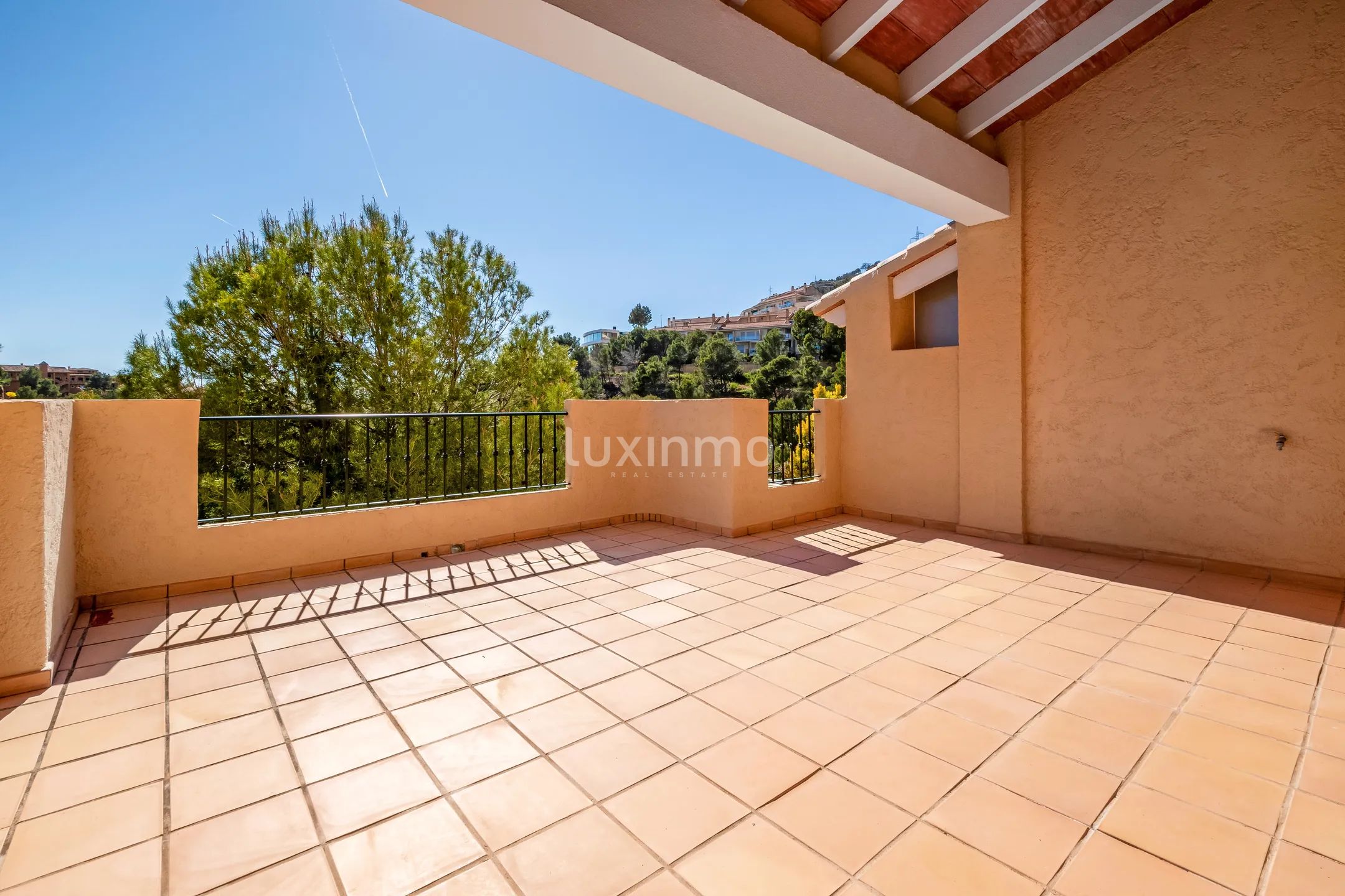 Terraced 3-bedroom house with sea views in Zona de Mascarat — photo 4