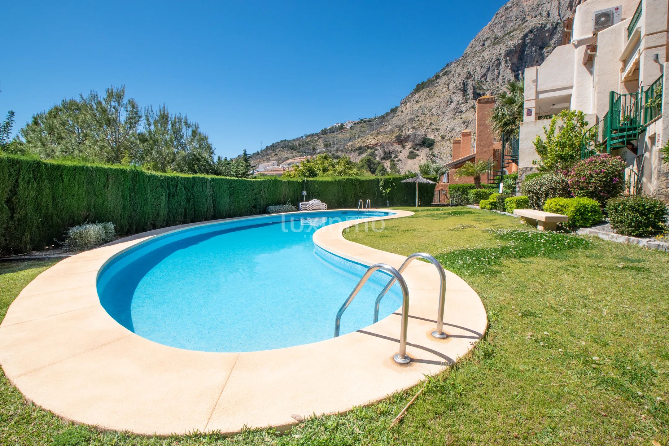 Terraced 3-bedroom house with sea views in Zona de Mascarat — photo 36
