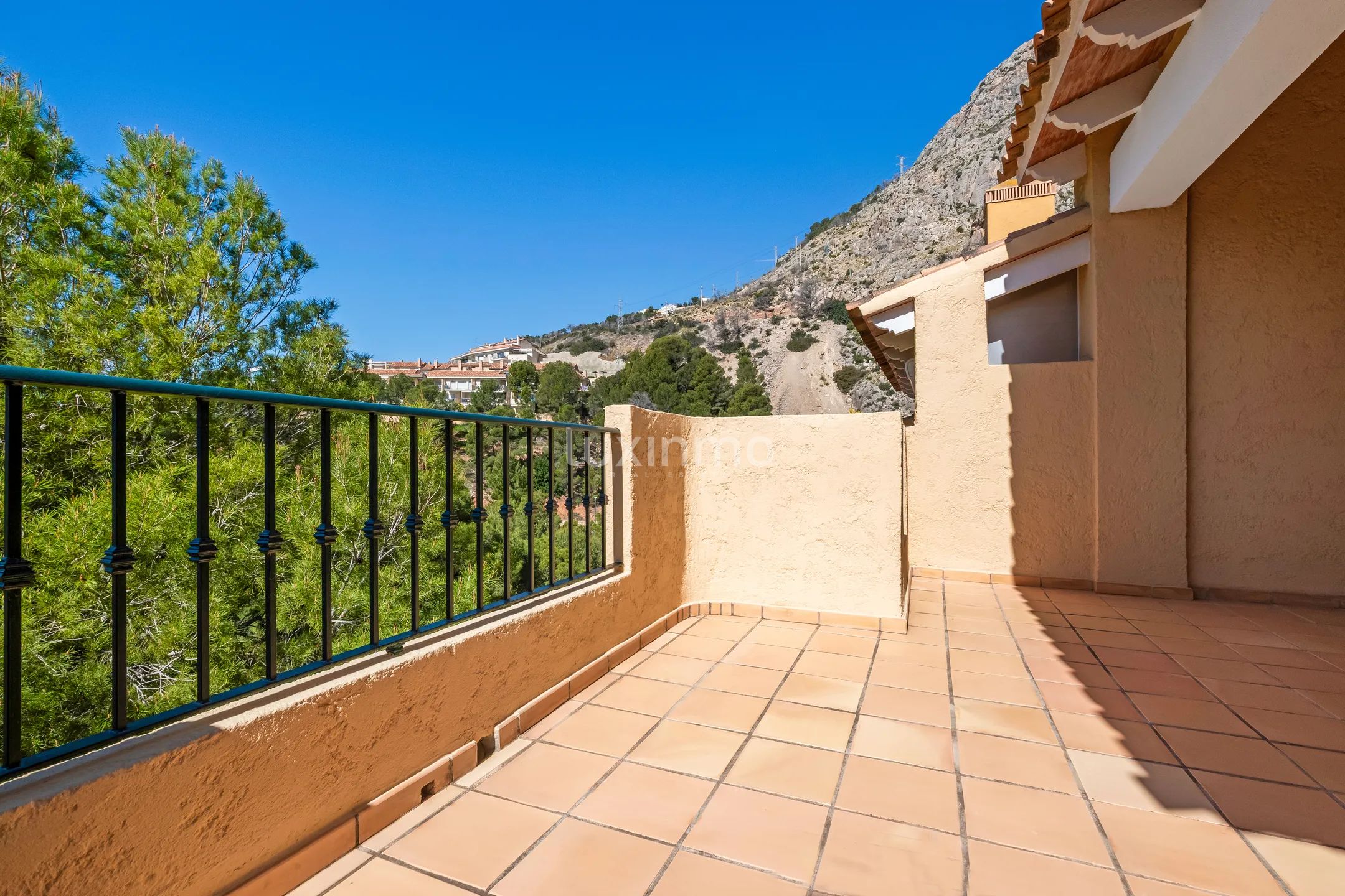 Dom szeregowy z 3 sypialniami i widokiem na morze w Zona de Mascarat — photo 26