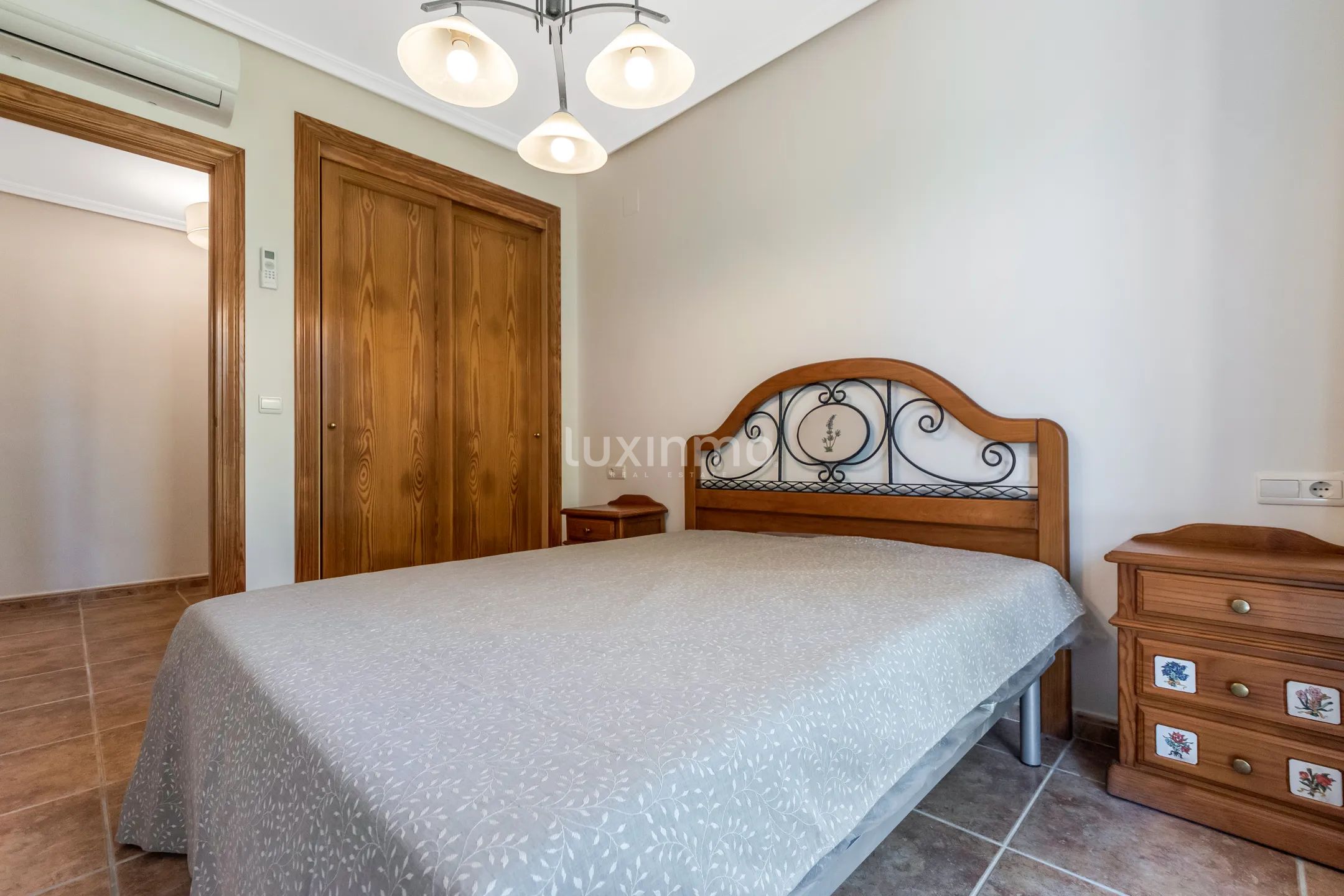 Dom szeregowy z 3 sypialniami i widokiem na morze w Zona de Mascarat — photo 10