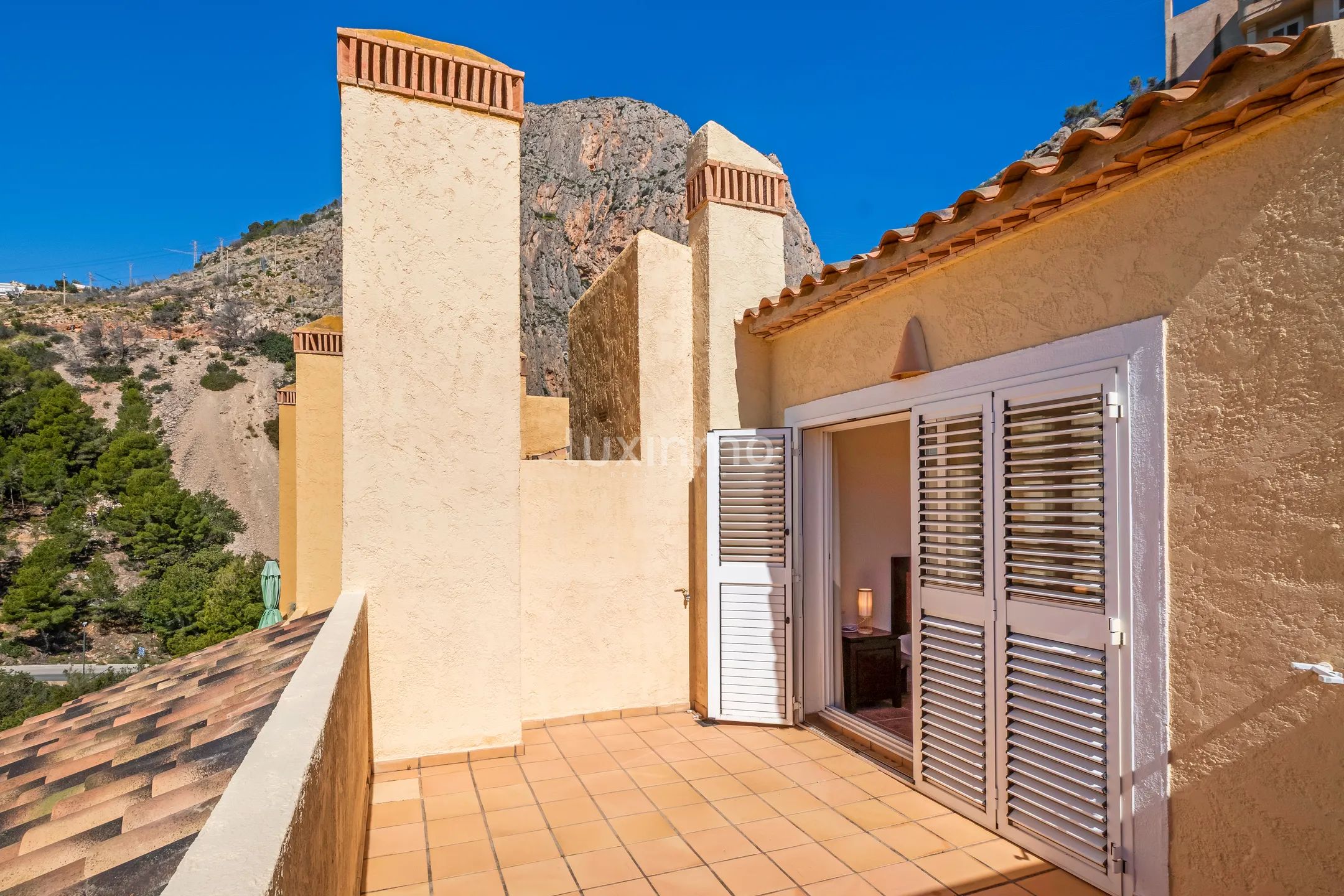 Terraced 3-bedroom house with sea views in Zona de Mascarat — photo 15