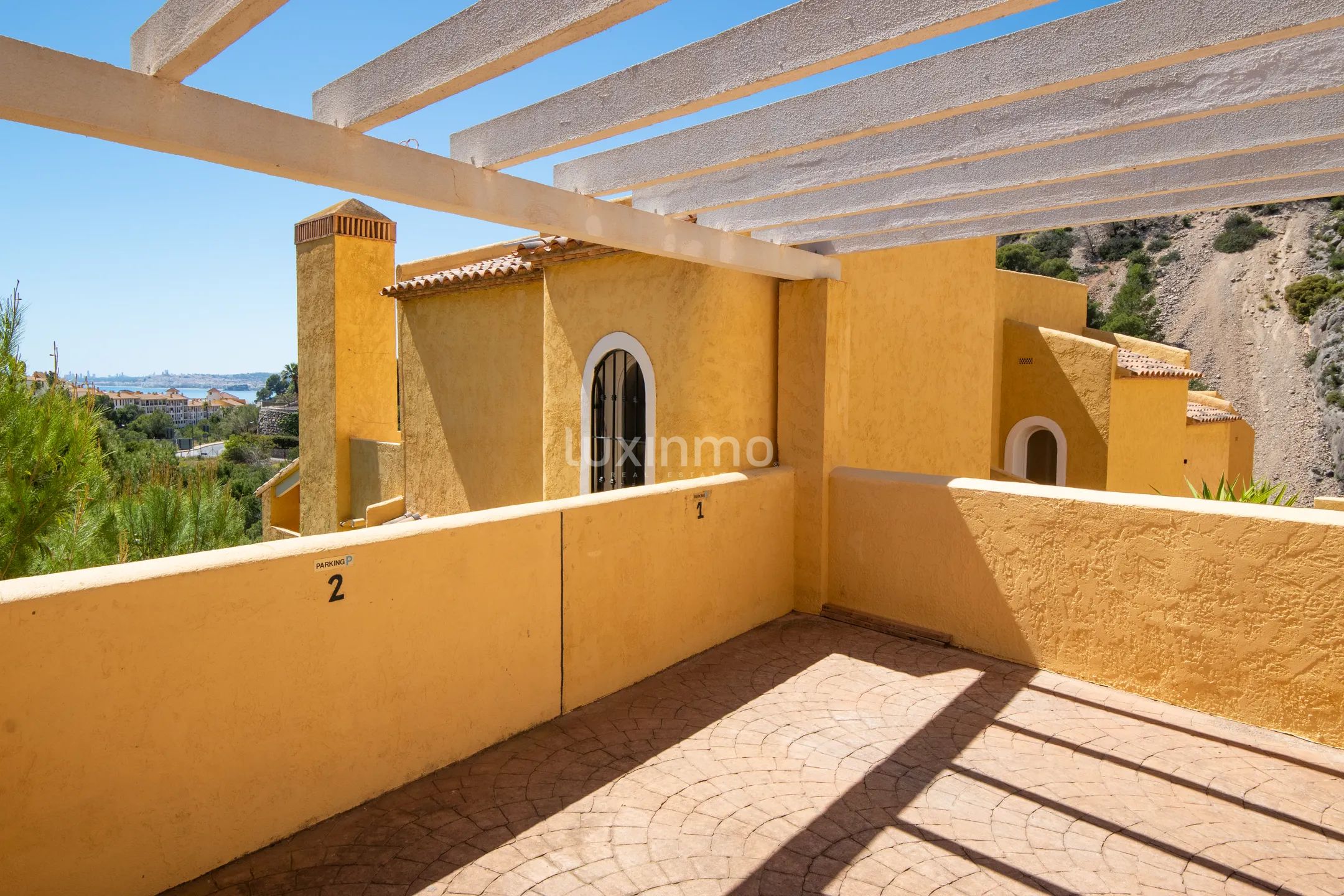 Terraced 3-bedroom house with sea views in Zona de Mascarat — photo 29